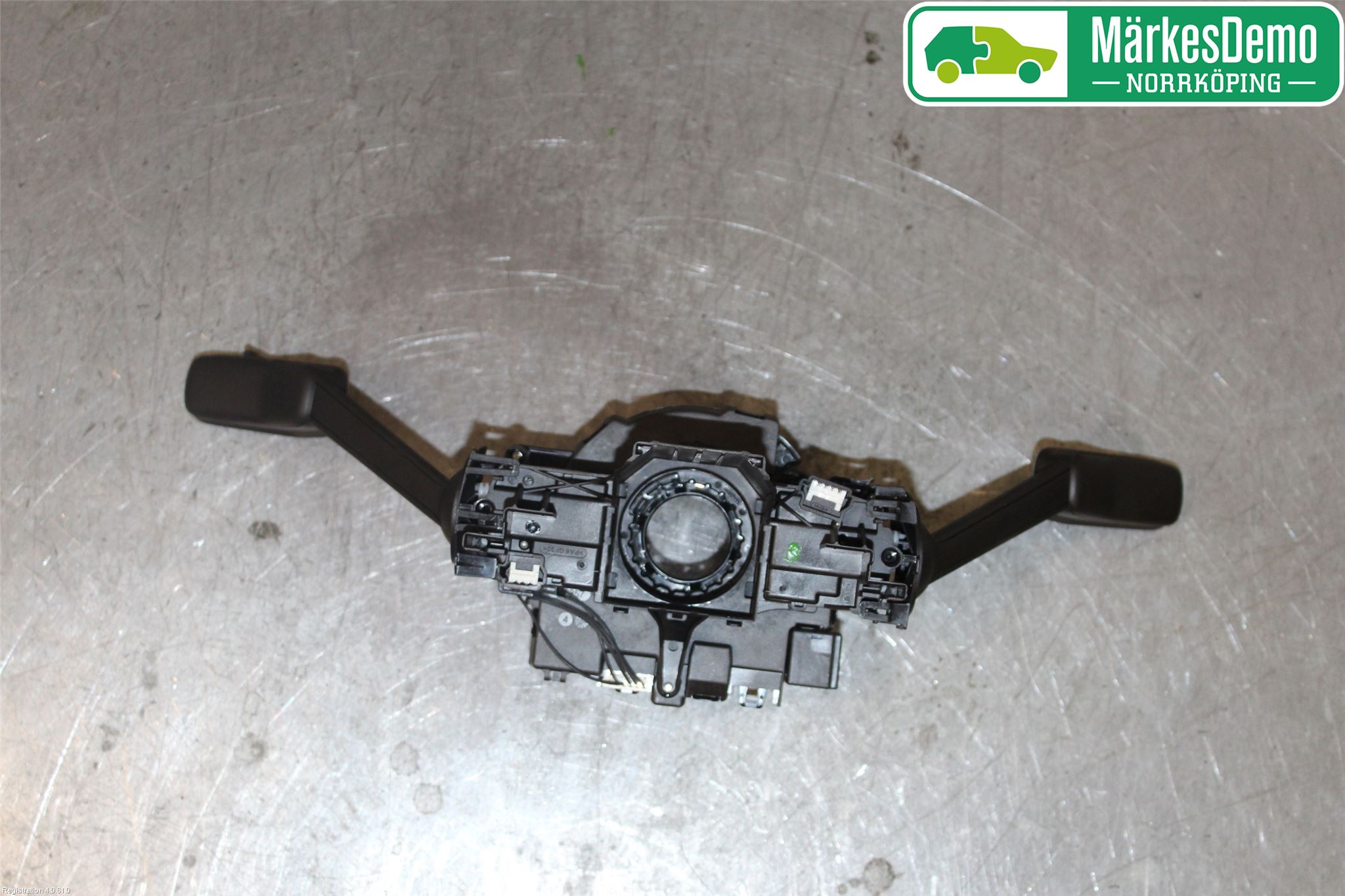 Volkswagen VW GOLF / E-GOLF VII 13-20 Spakcentral