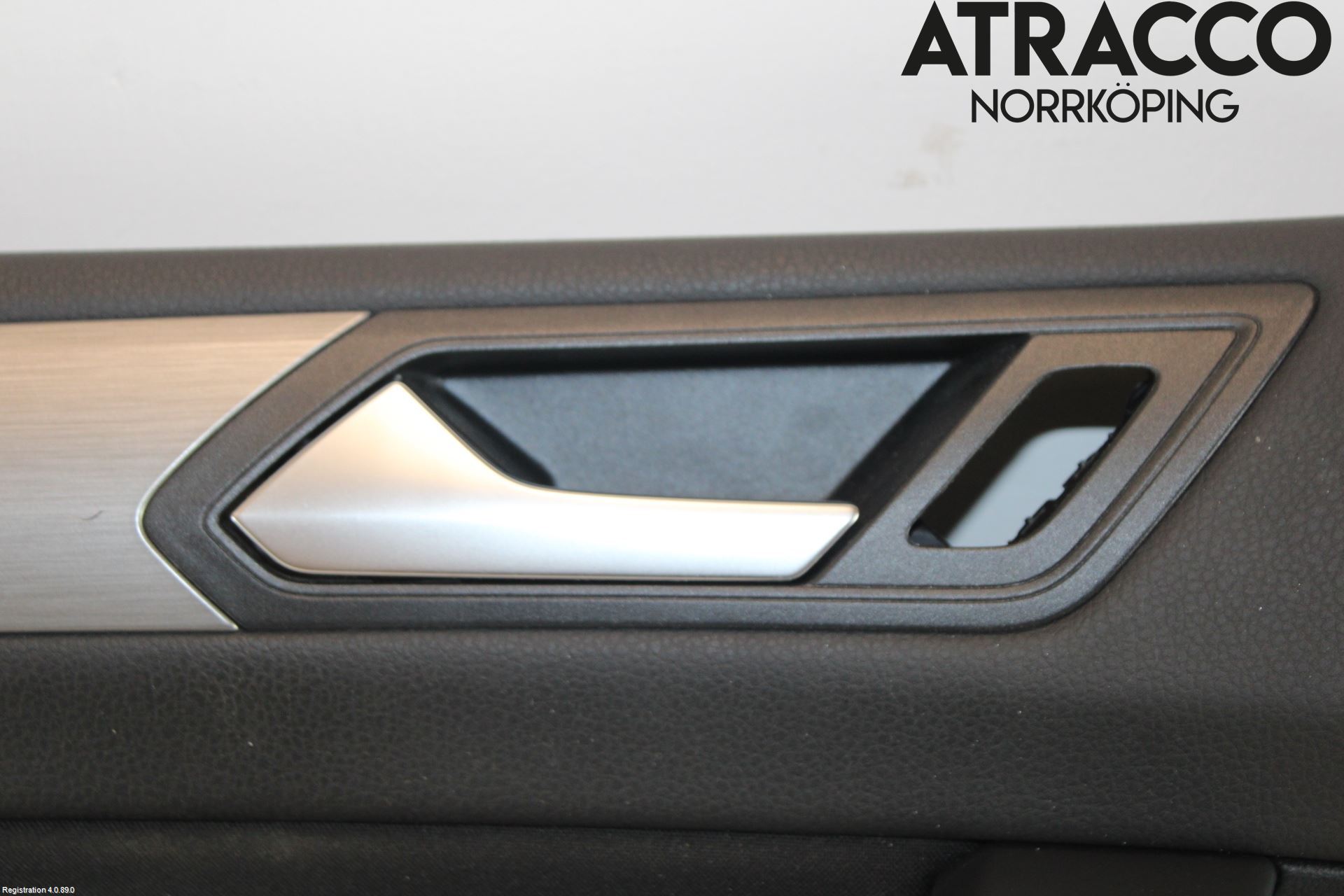 Volkswagen VW TOURAN 16- Dörrklädsel Vä