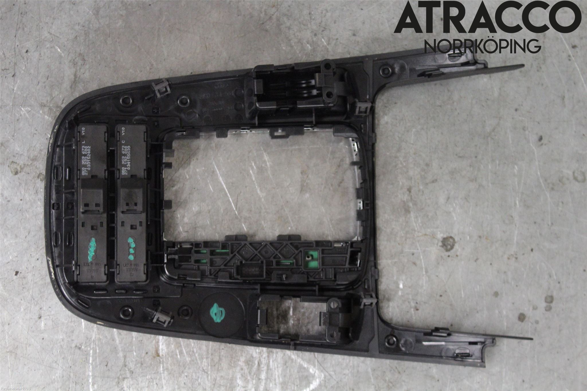 Audi Q5 09-16 Inredning Sarg Växelspak