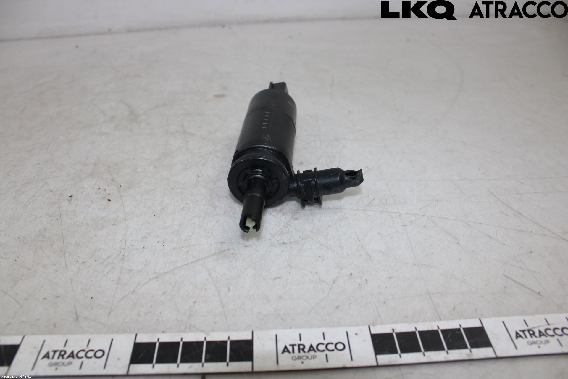 Volkswagen VW CADDY      04-10 Spolarpump Vindruta