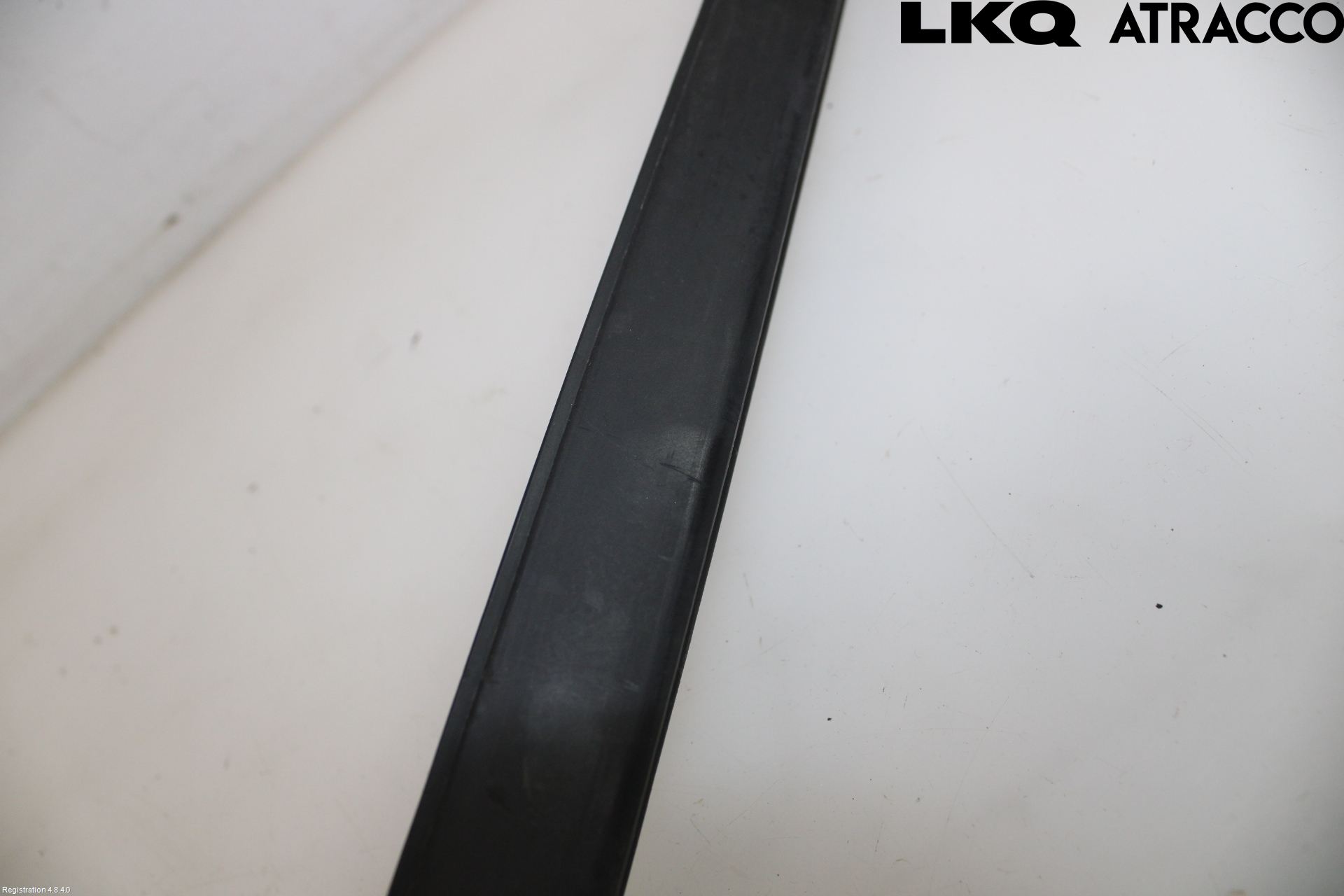 Opel ASTRA L 22- Vindruta - Dekorlist