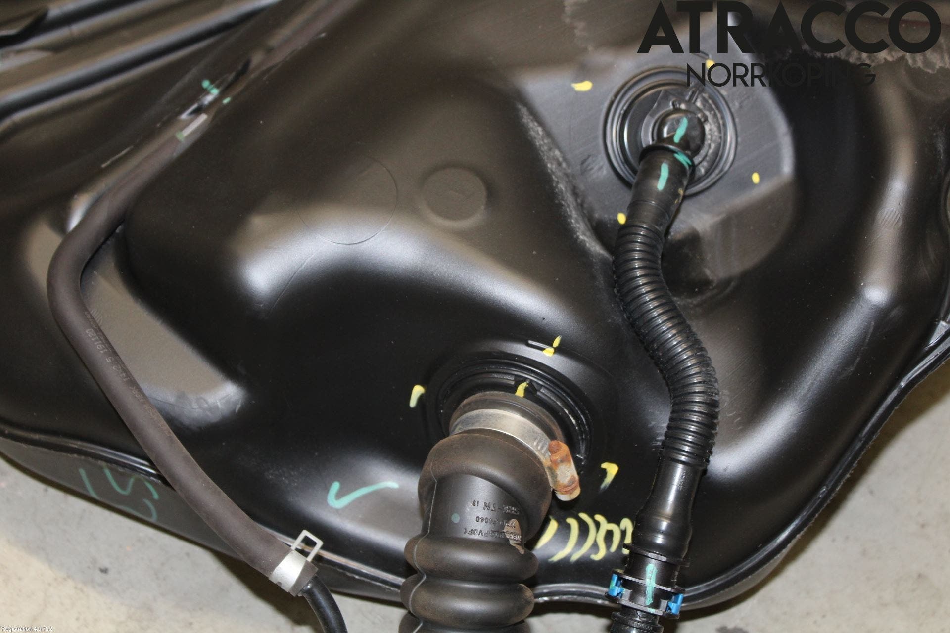 Toyota C-HR 16-23 Bränsletank Insprutning