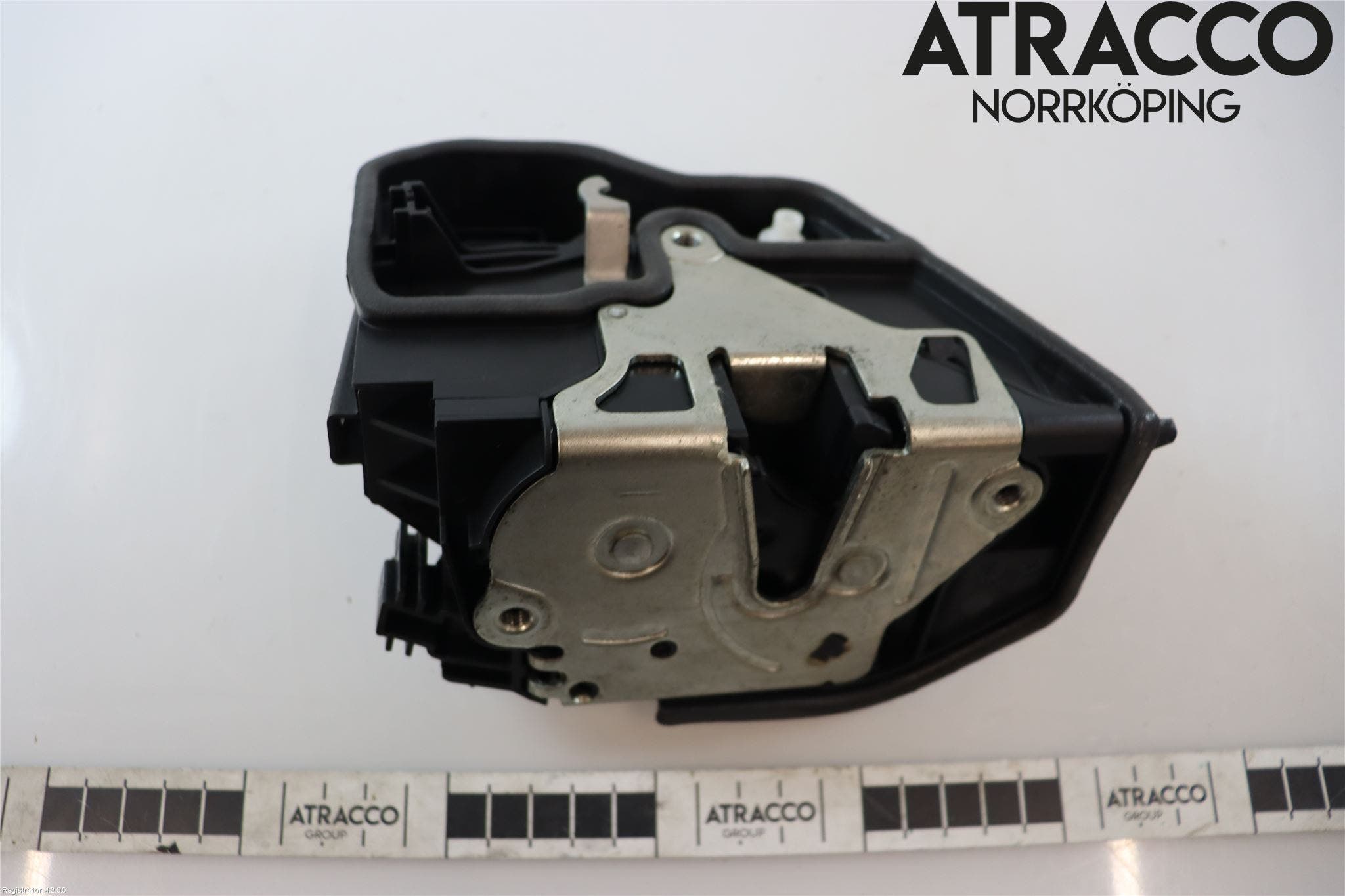 Opel VIVARO 01-14 Låskista-Dörrlås