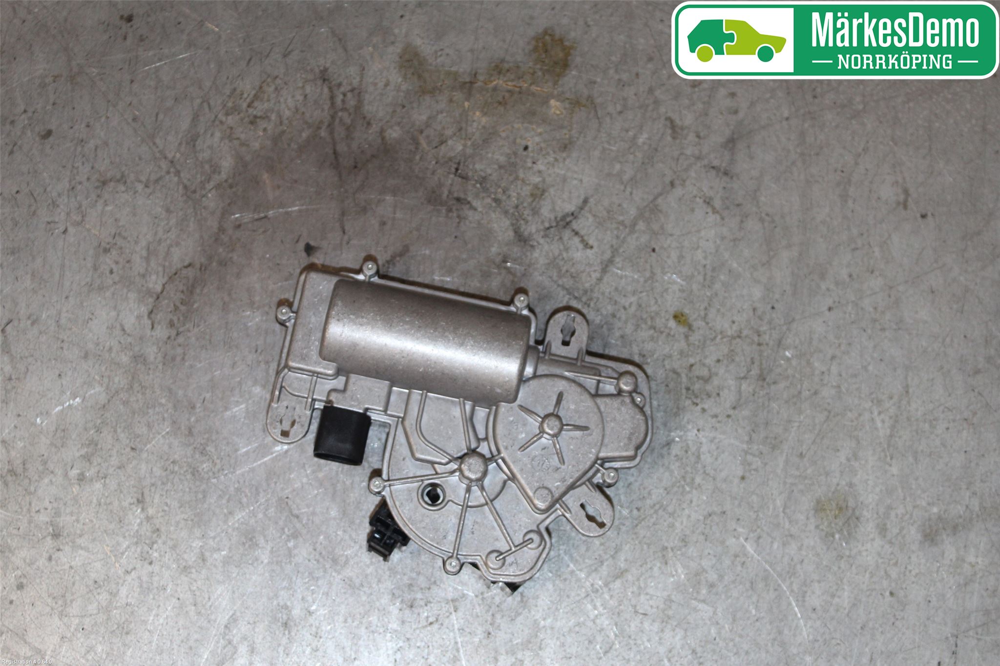 Audi A4/S4 B9 16-19 Bakluckeöppnare Automatisk