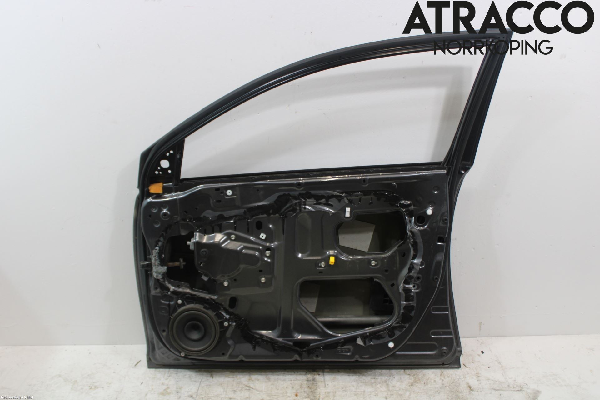 Toyota AVENSIS 07-08 Dörr Fram Höger