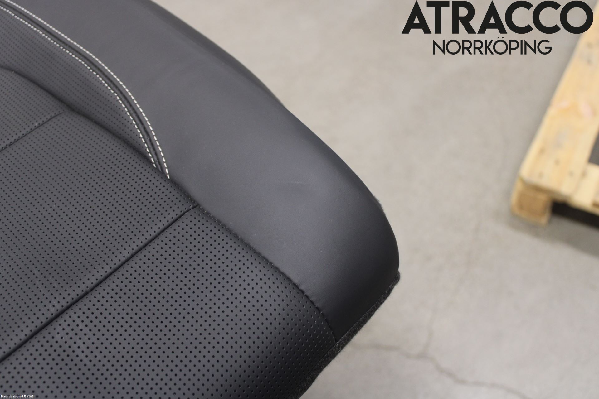 Jaguar I-PACE 18- Inredning Ryggdyna Bak