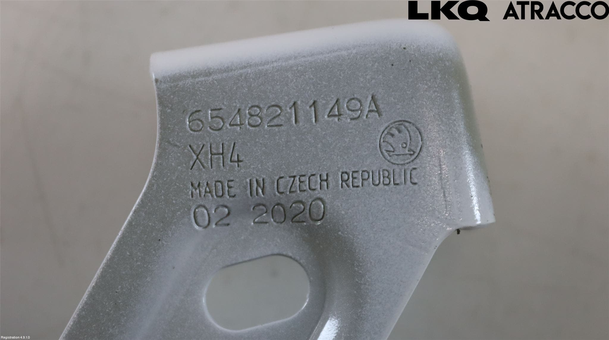 Skoda SCALA 19- Skärmfäste Fram Vä