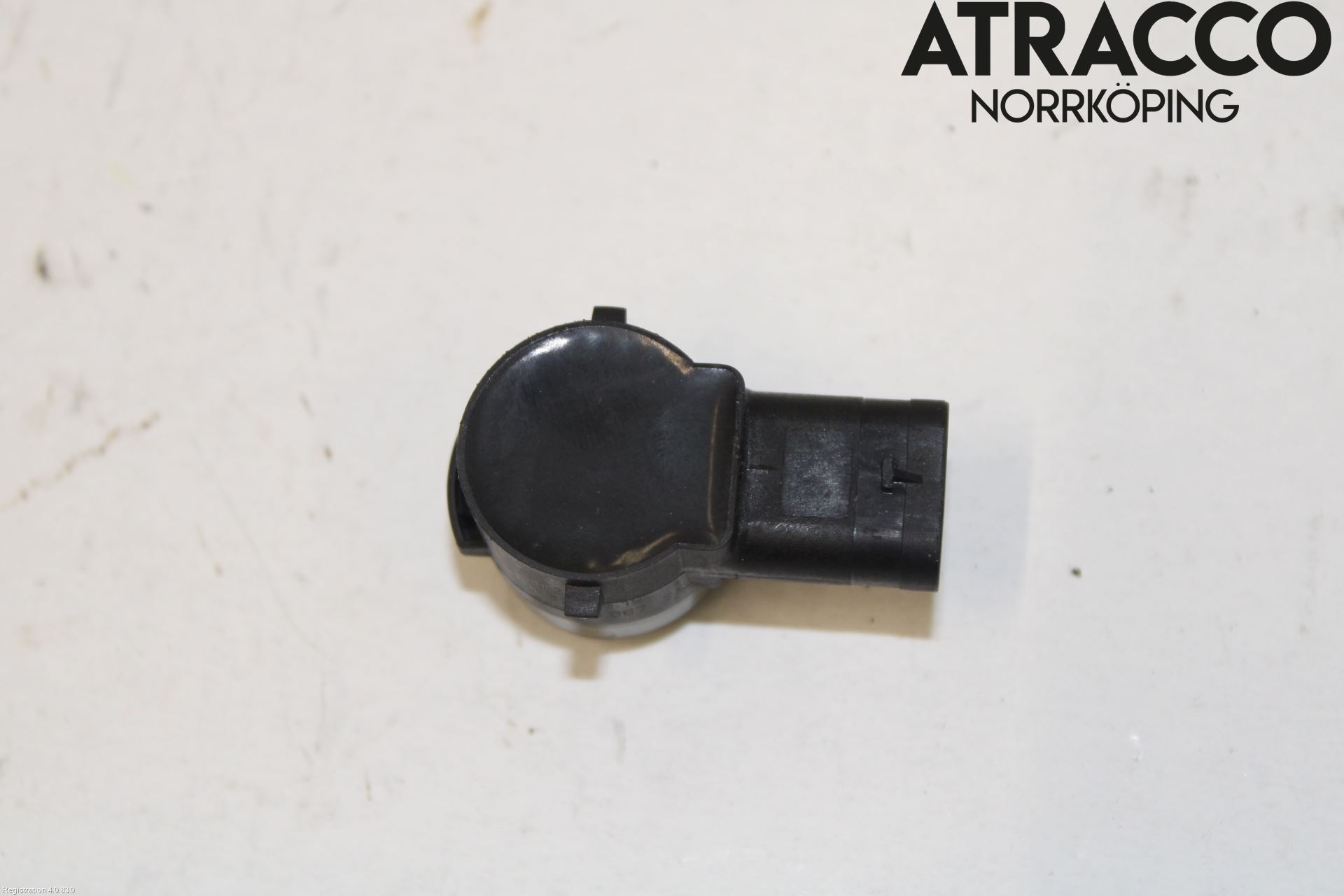 Audi A4/S4 B9 16-19 Parkeringshjälp Frontsensor