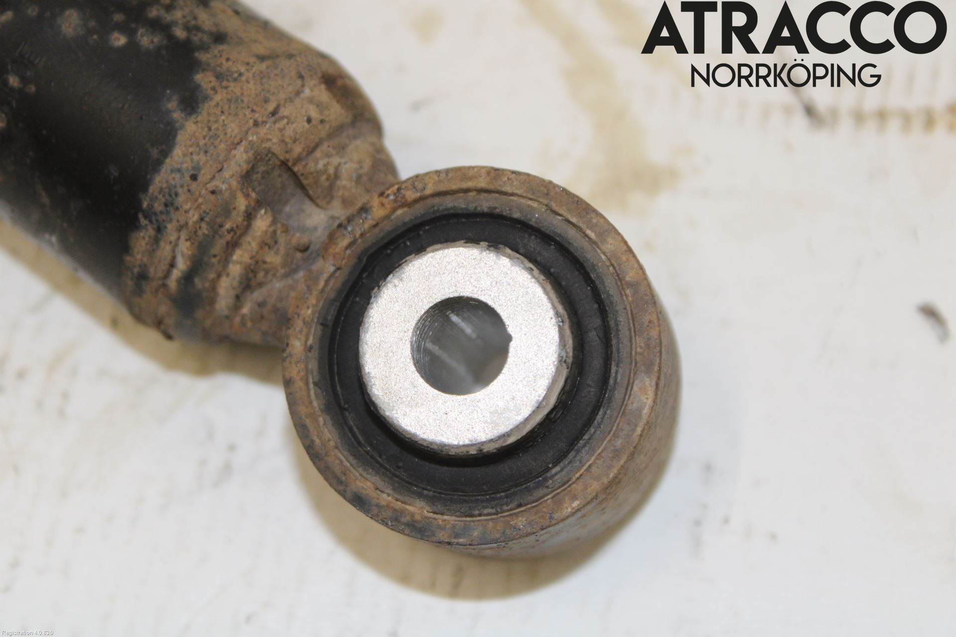 Seat ATECA 16->> Stötdämpare Bak