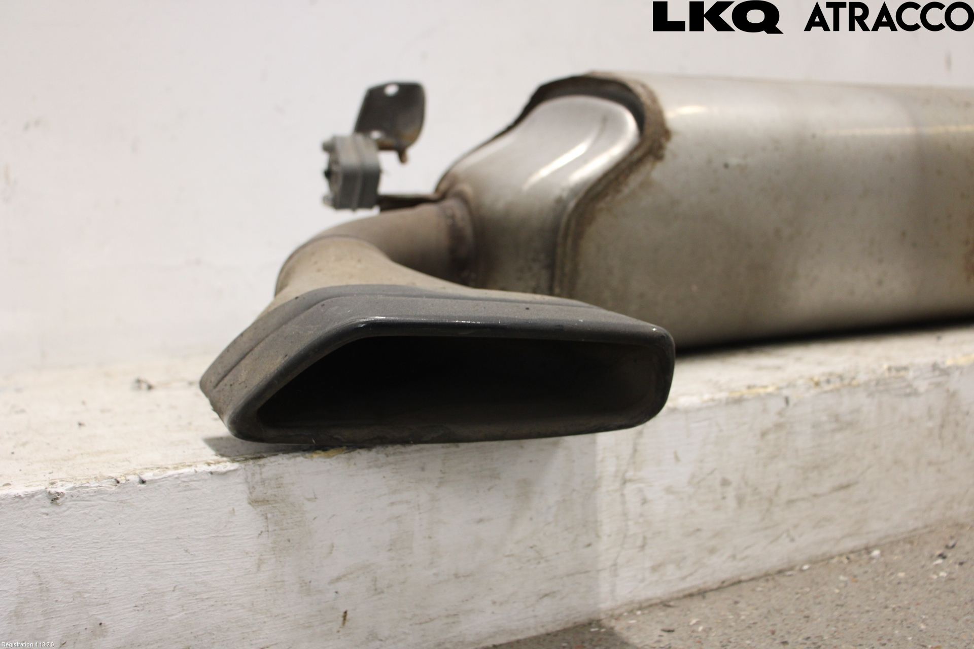 BMW 5 G30/G31/F90 17-23 Avgas Bakre Dämpare