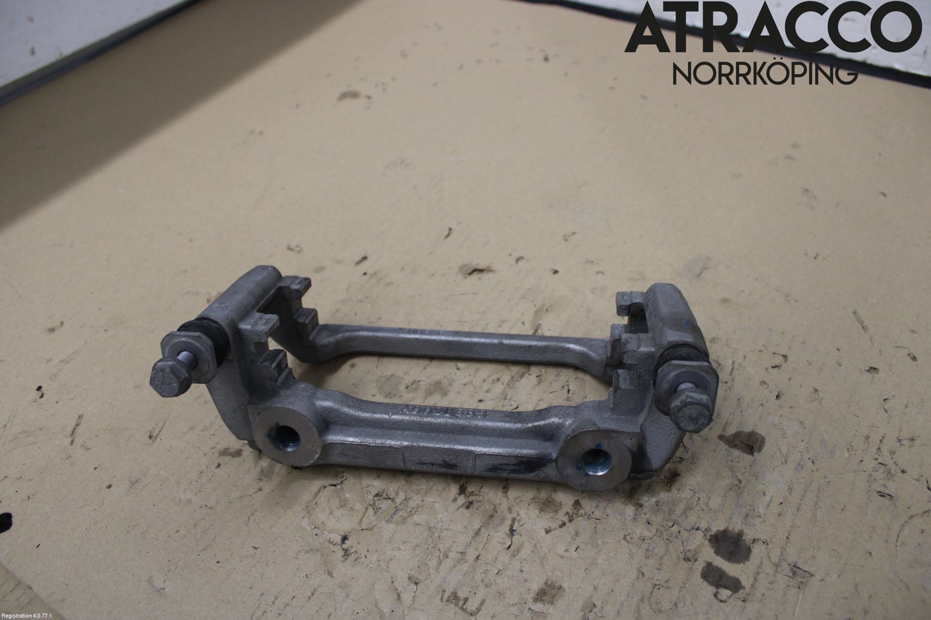 Dodge PICK UP RAM 81- Bromsokshållare