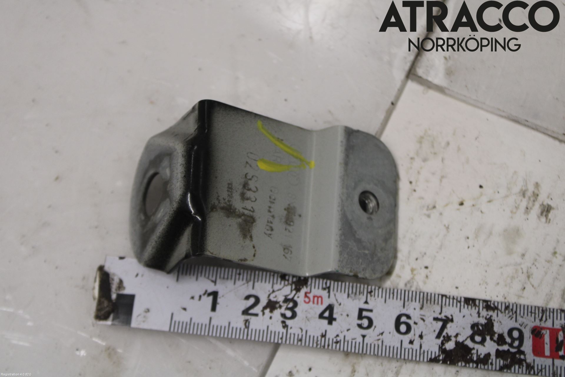 Audi A1/S1 11-18 Skärmfäste Fram Vä