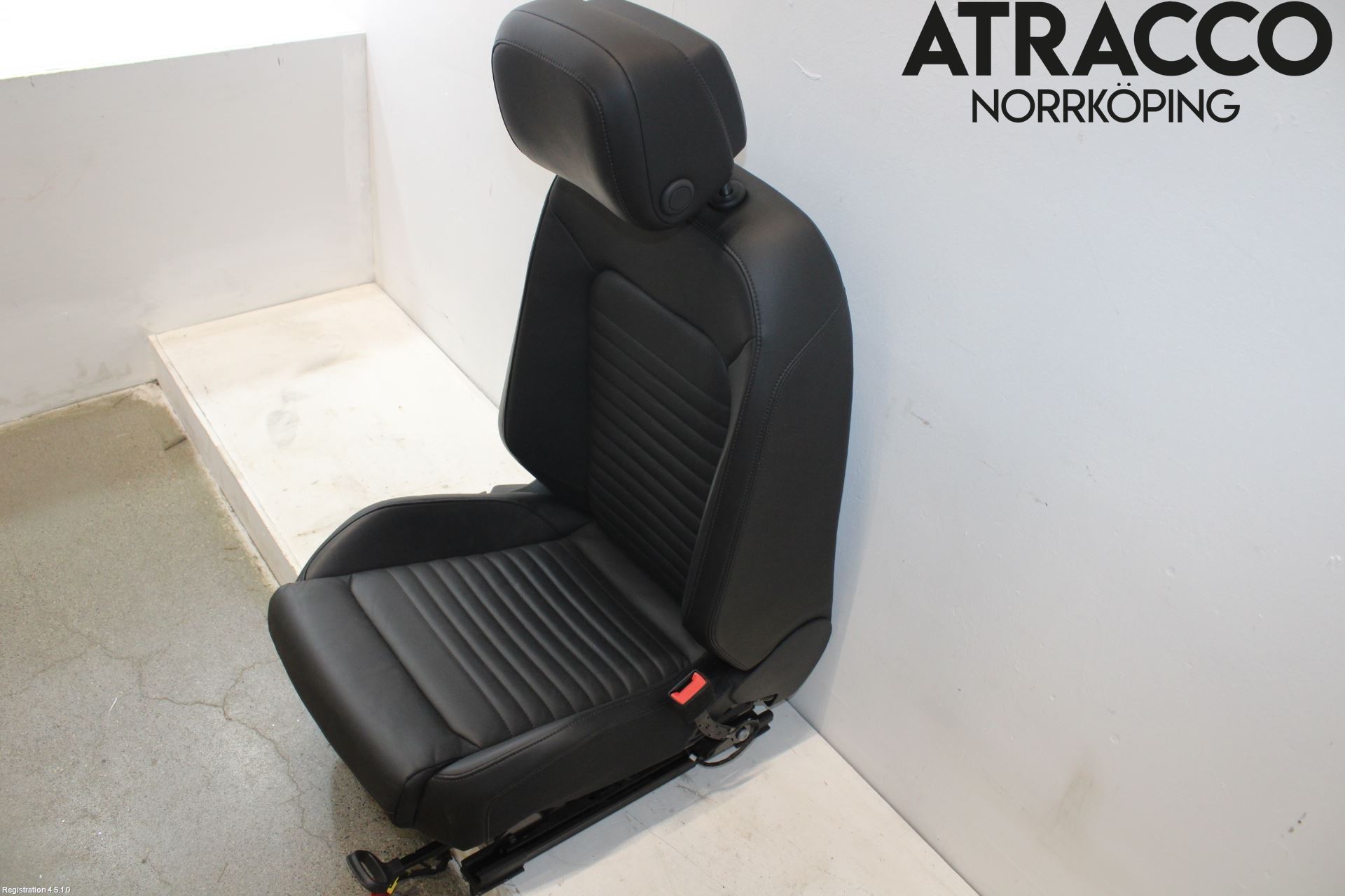 Volkswagen VW PASSAT 15-19 Inredning Stol Fram Hö
