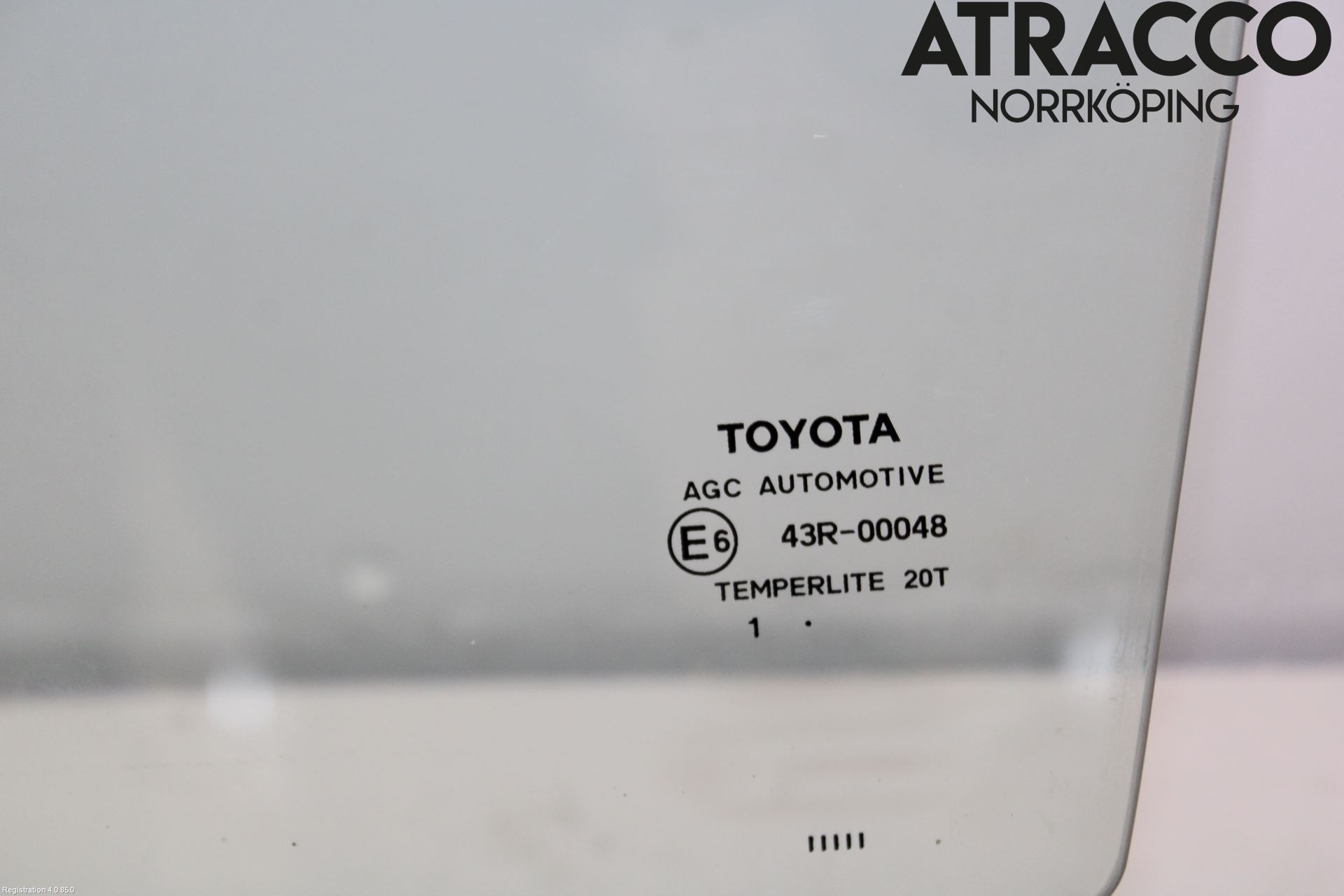 Toyota AVENSIS 09-15 Dörruta Bak Vänster