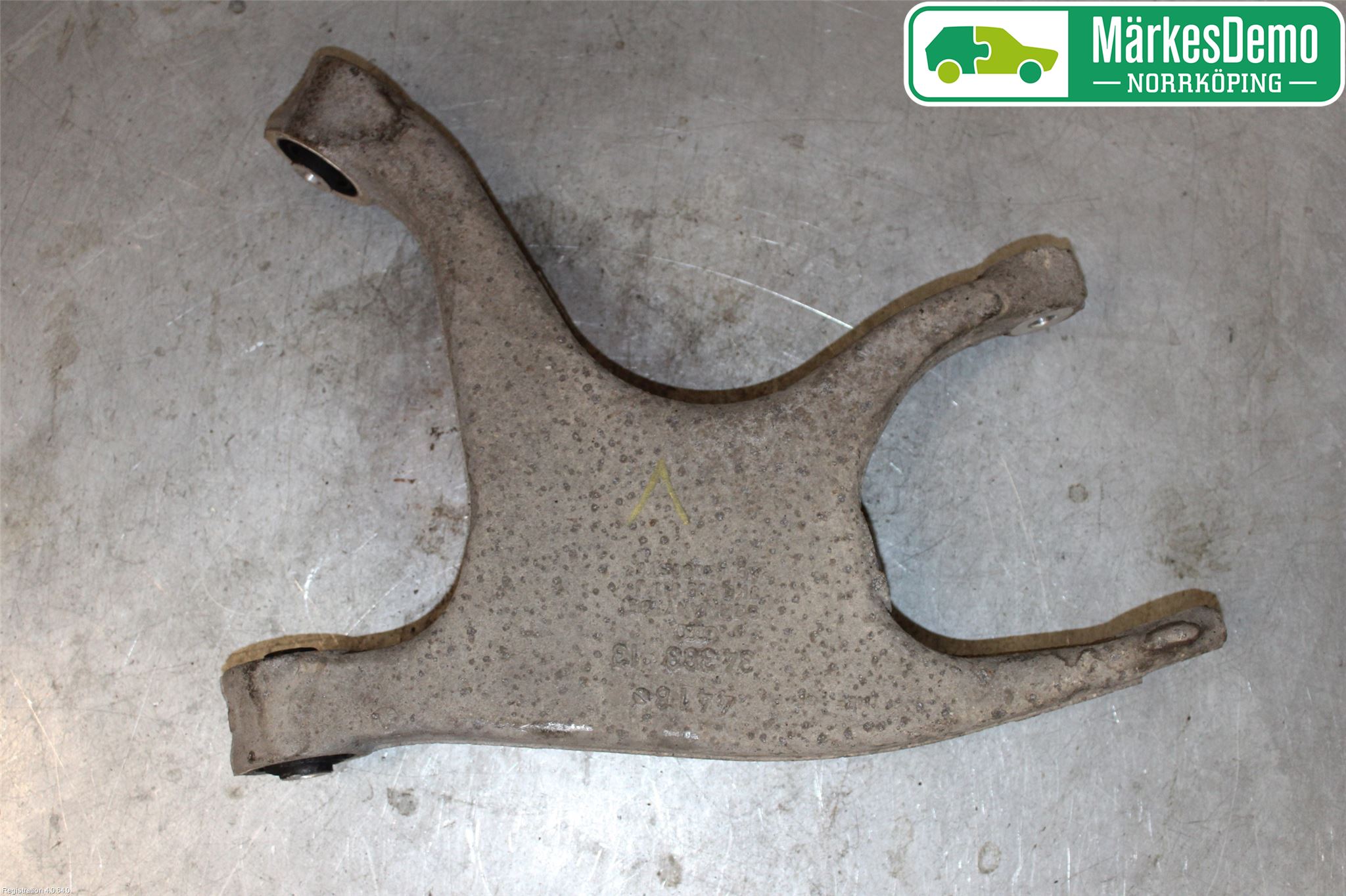 Audi A4 12-15 Bärarm Bak Vänster