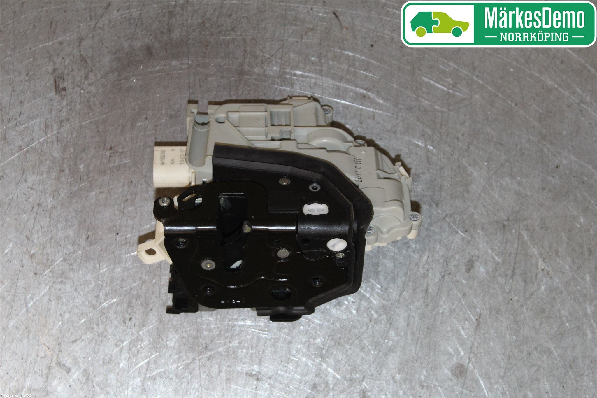 Audi Q5/SQ5 17- Låskista-Dörrlås