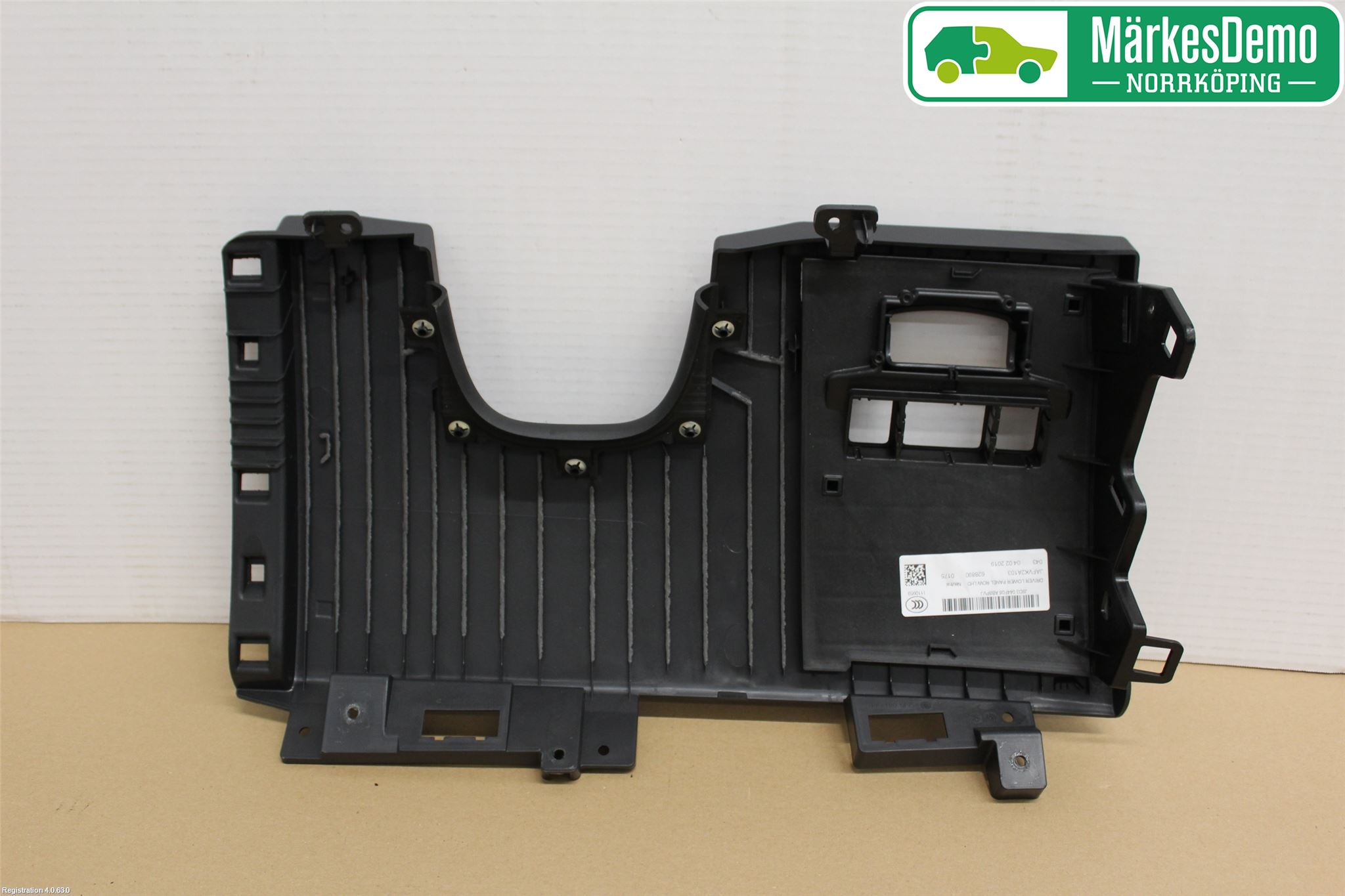 Jaguar I-PACE 18- Instrumentbräda Sparkskydd