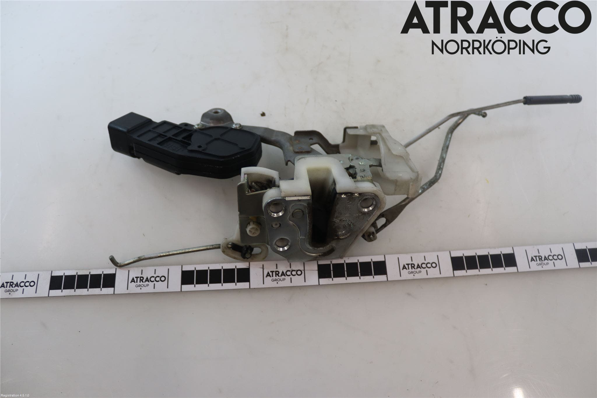 Toyota AYGO 06-14 Låskista-Dörrlås