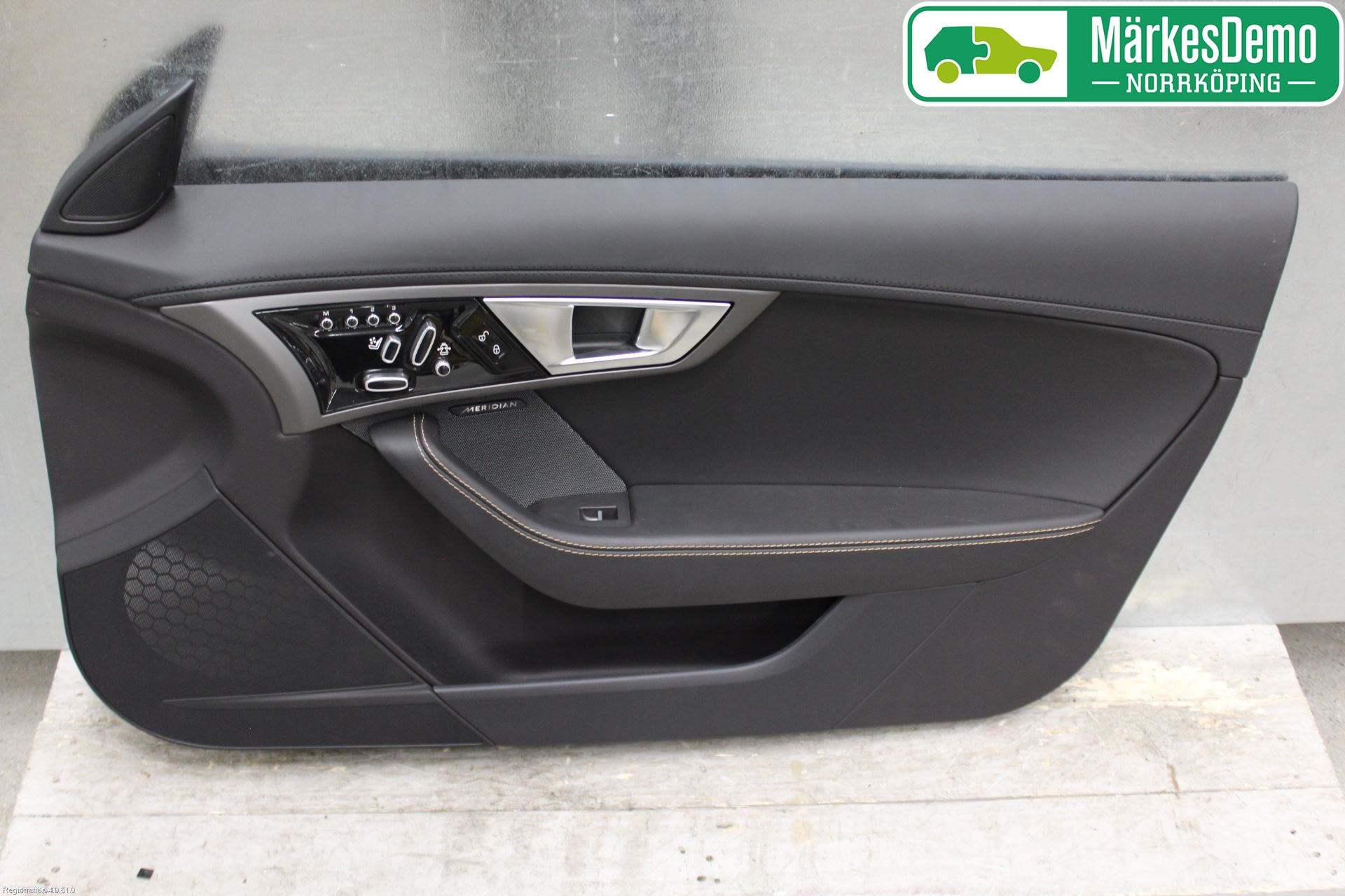 Jaguar F-TYPE Dörrklädsel Hö