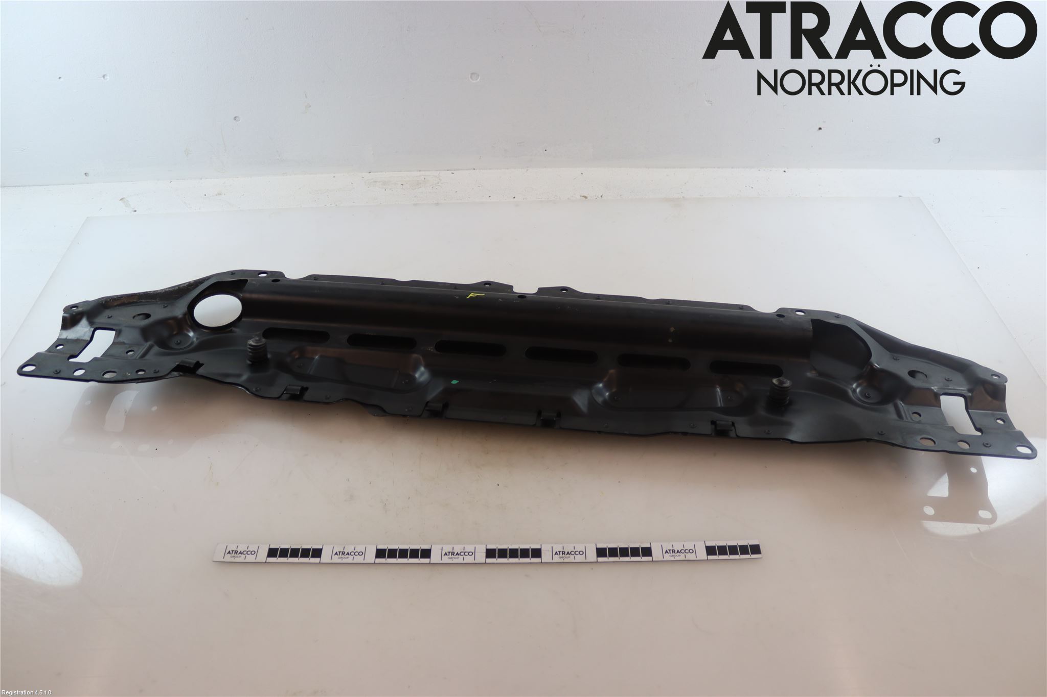 BMW 5 E60/61 Sed/Tou 02-10 Front Huvlåsplåt-Balk