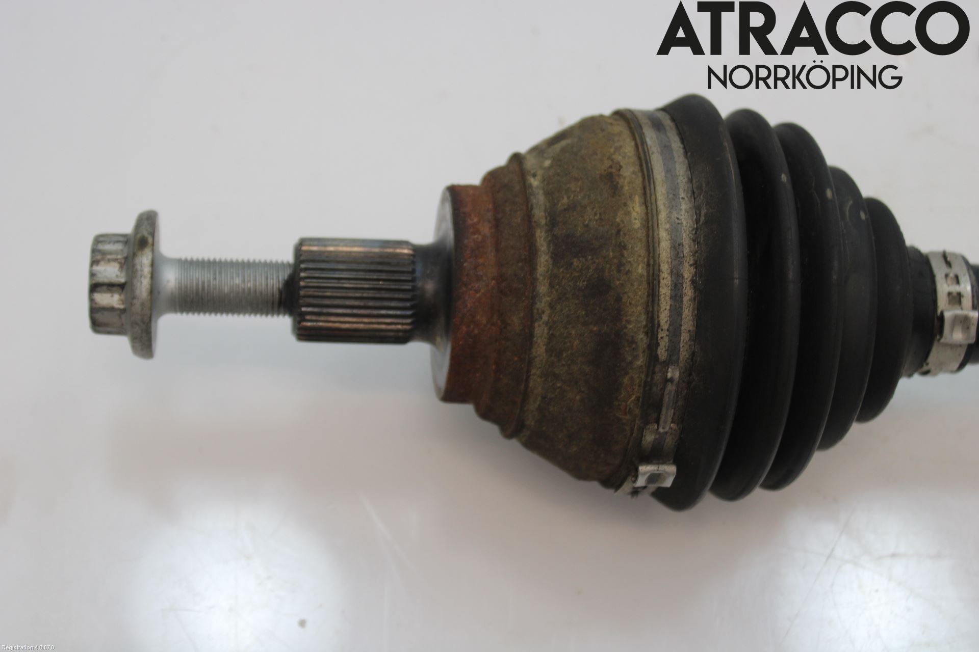 Volkswagen VW PASSAT 20-24 Drivaxel Fram Vänster