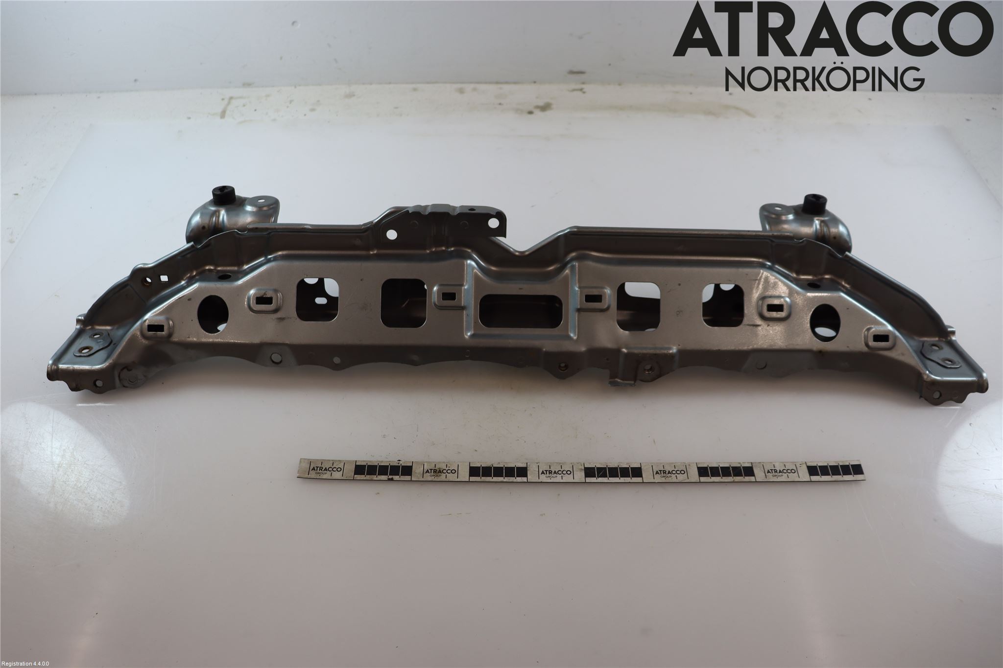 Toyota YARIS XP90 06-11 Frontplåt