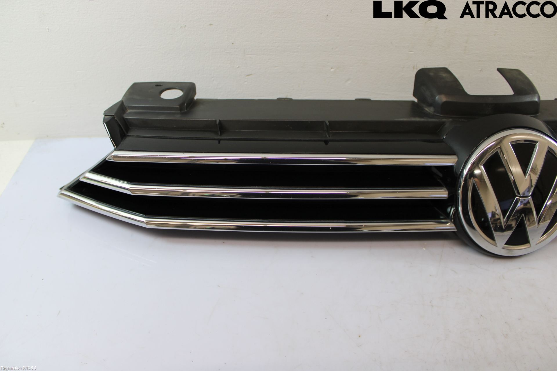 Volkswagen VW GOLF SPORTSVAN 15-20 Grill Komp