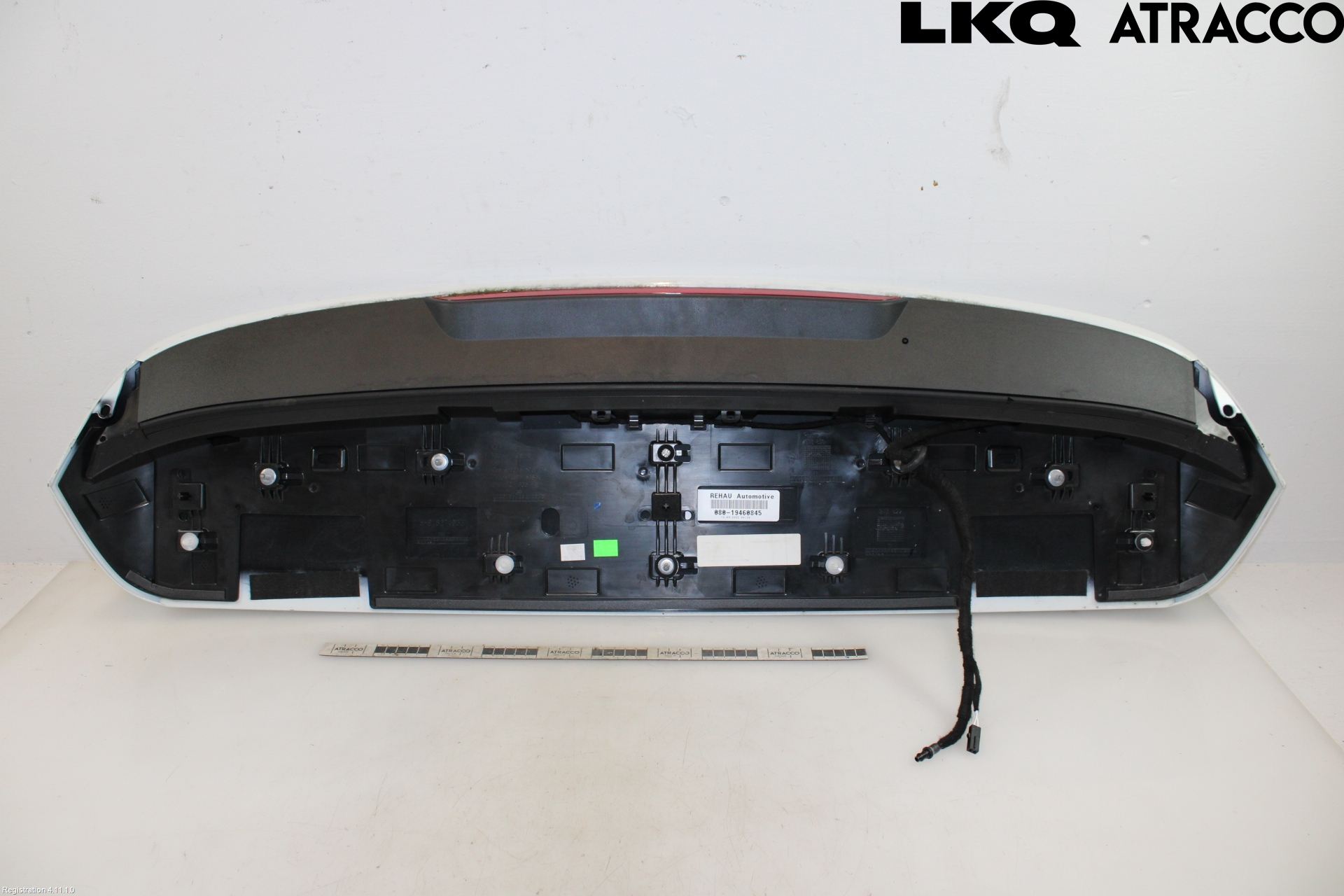 Volkswagen VW GOLF / E-GOLF VIII 20- Spoiler Baklucka