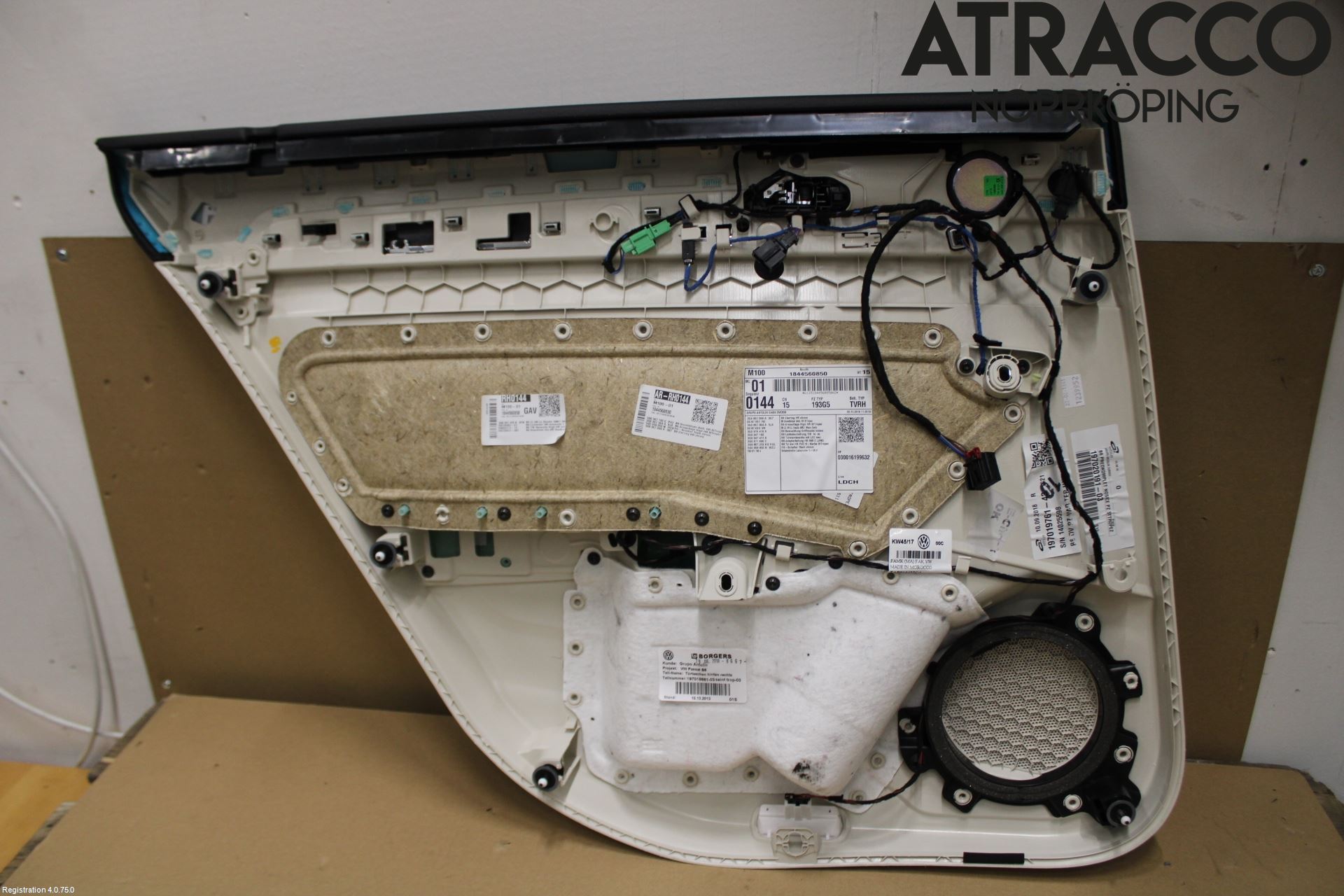 Volkswagen VW PASSAT 15-19 Dörrklädsel Hö