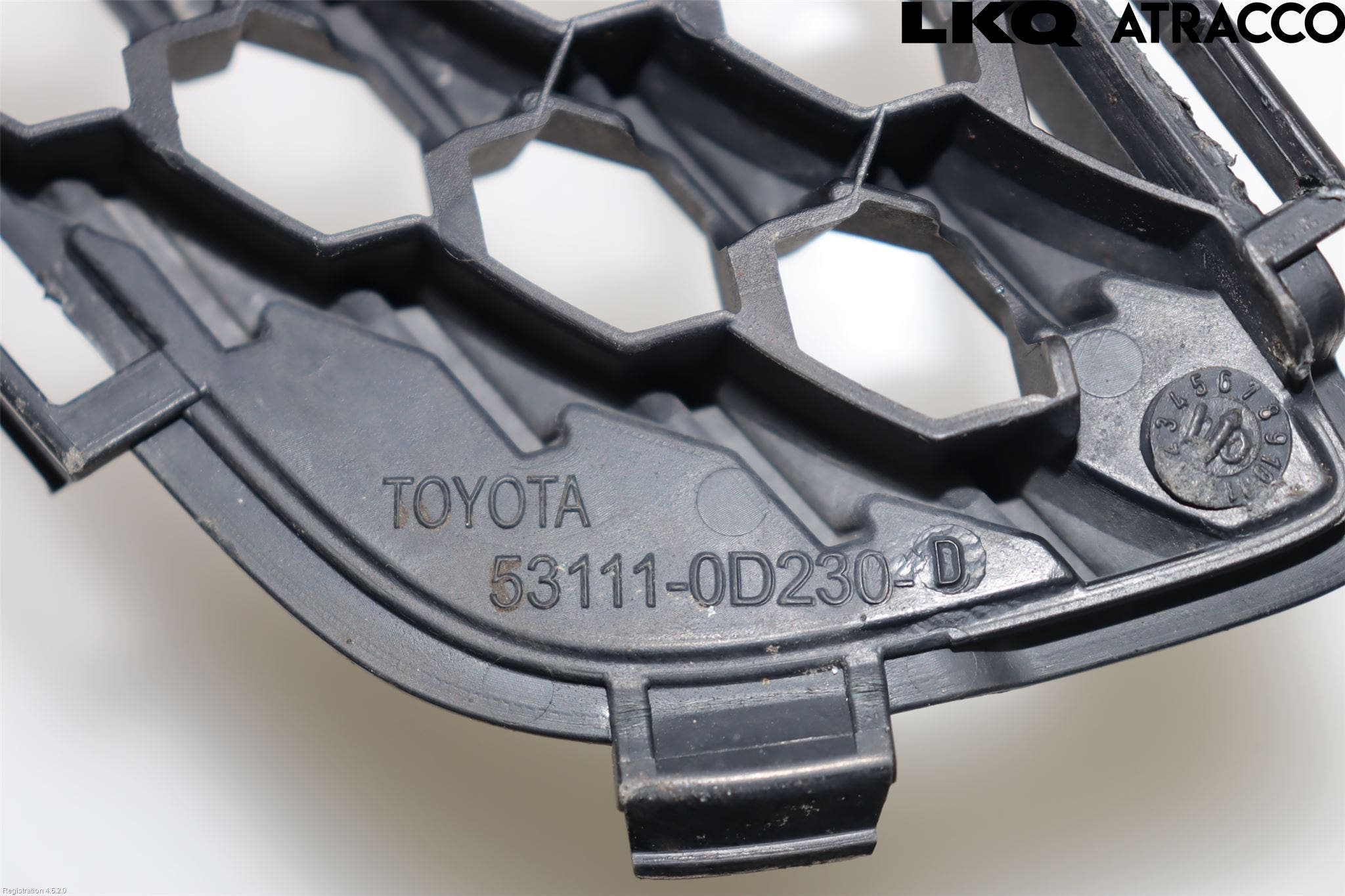 Toyota YARIS XP90 06-11 Grill-Galler