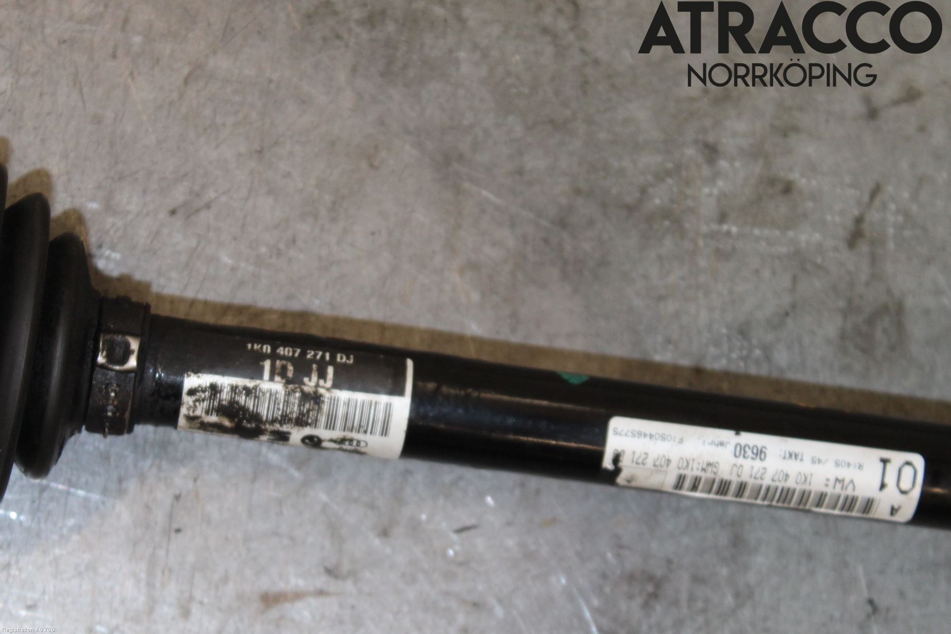 Volkswagen VW GOLF V 04-09 Drivaxel Fram Vänster