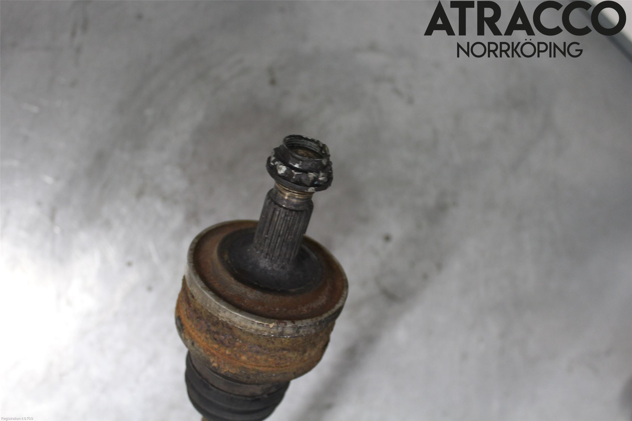 Mercedes-Benz MB C (203) 00-07 Drivaxel Bak Höger