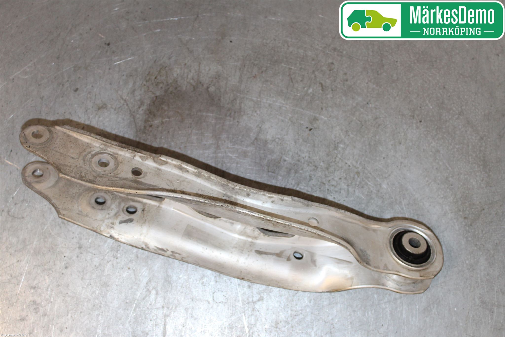 Audi A4/S4 B9 16-19 Bärarm Bak Höger