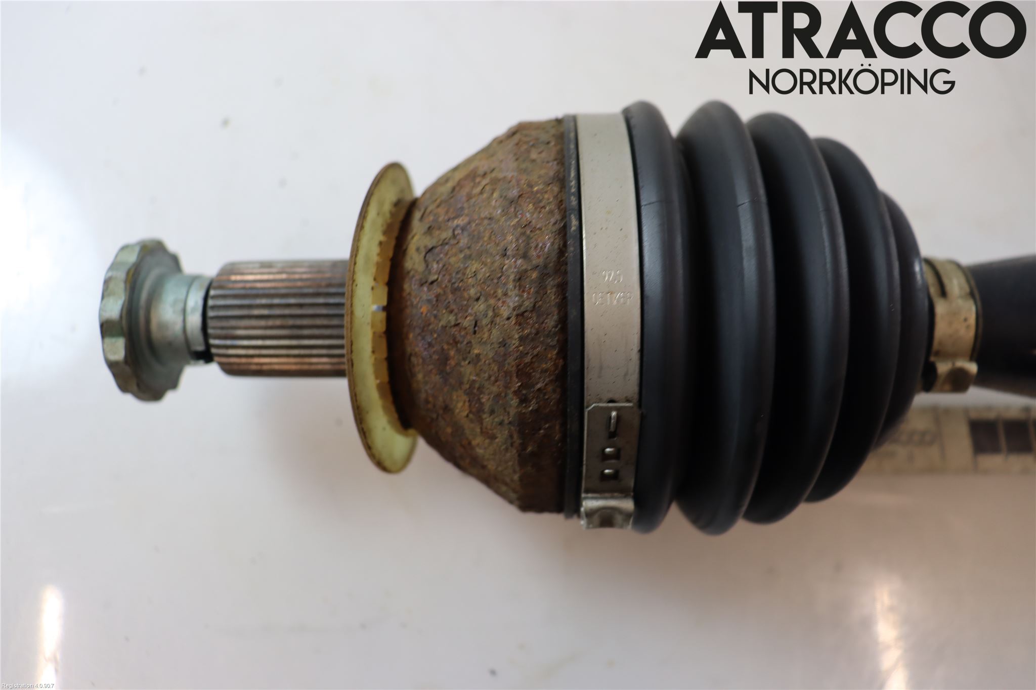 Skoda RAPID Drivaxel Fram Höger