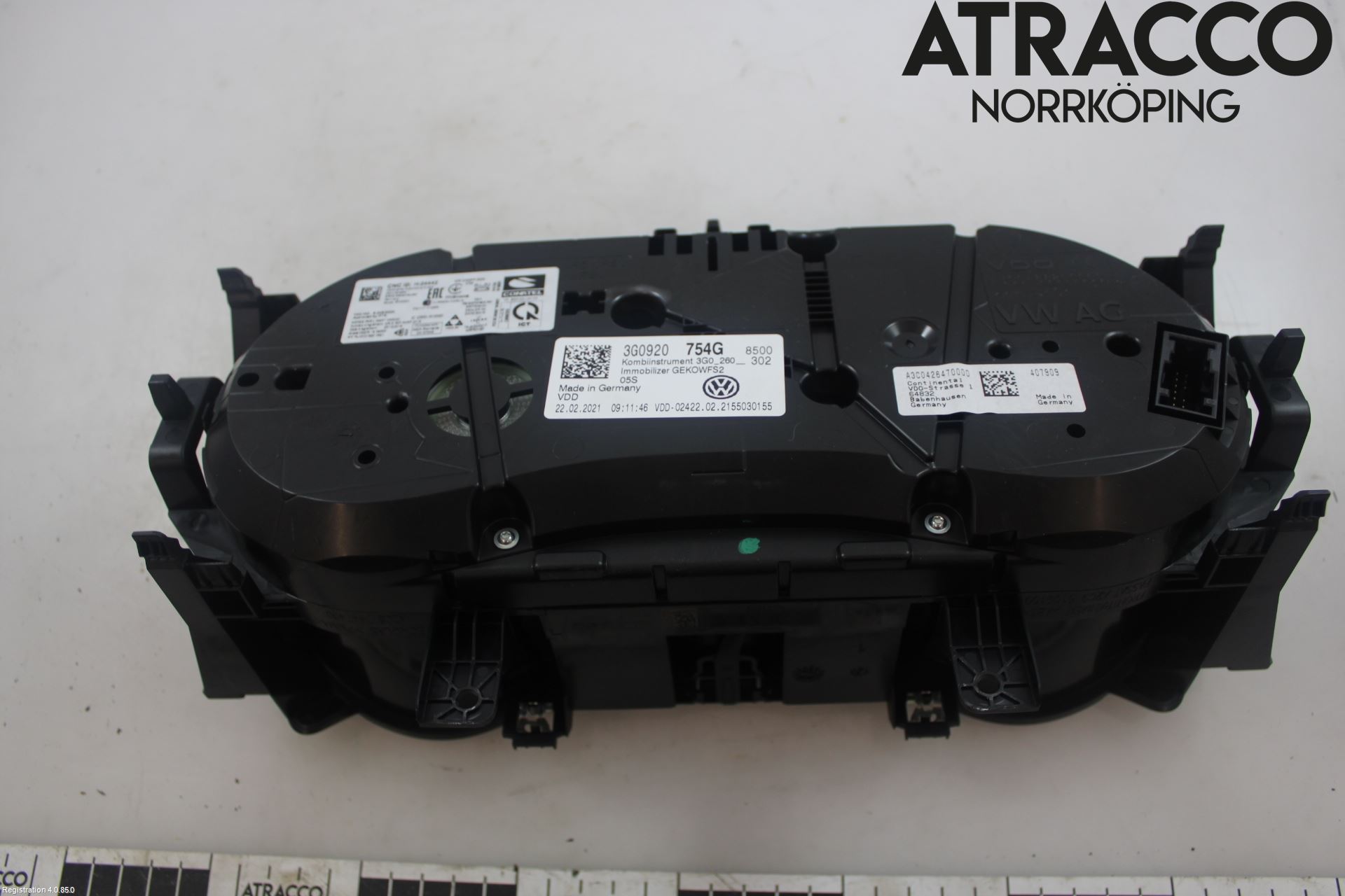 Volkswagen VW PASSAT 20-24 Instrument Komb