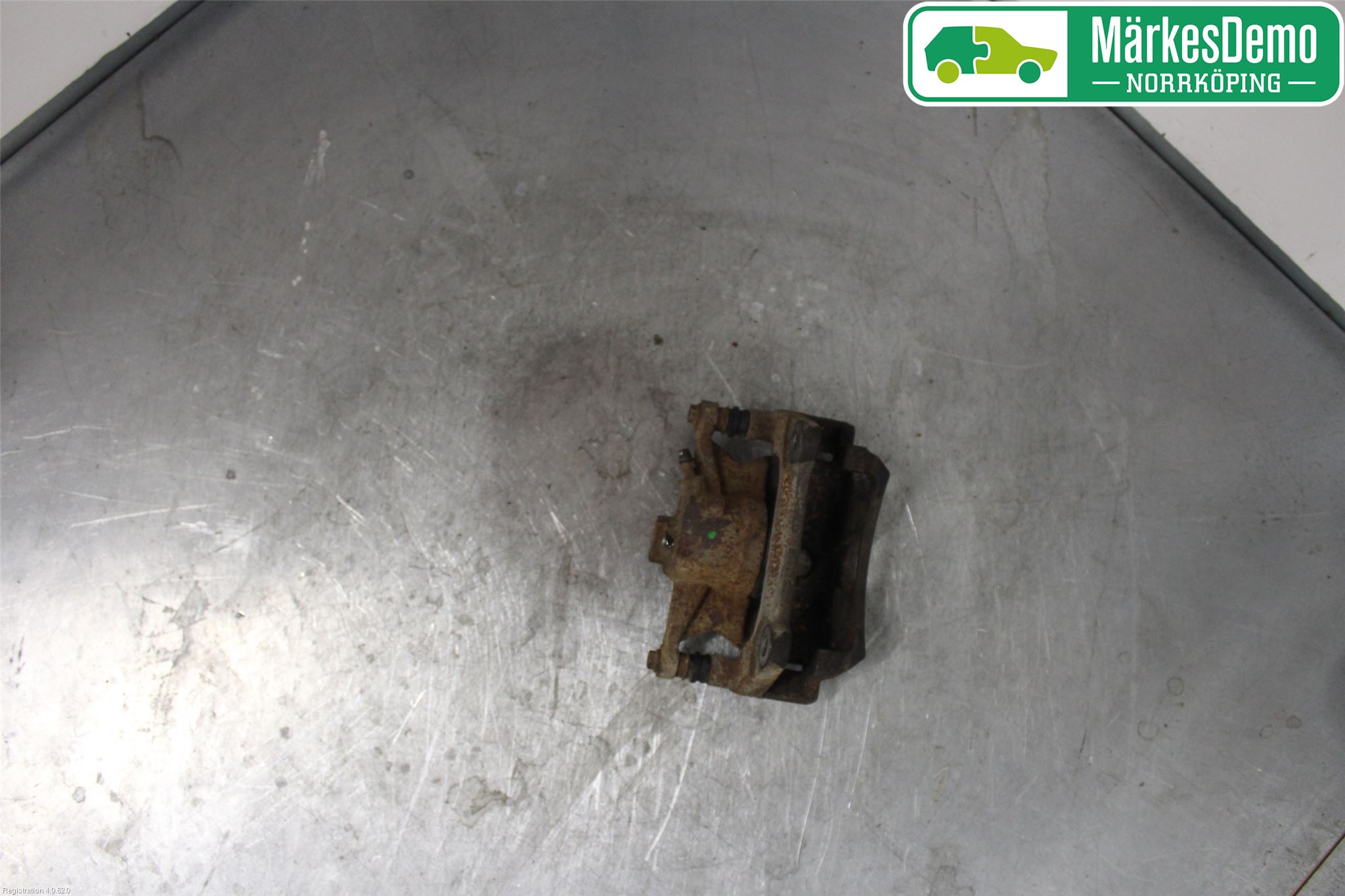Volkswagen VW PASSAT 15-19 Bromsok Fram Höger