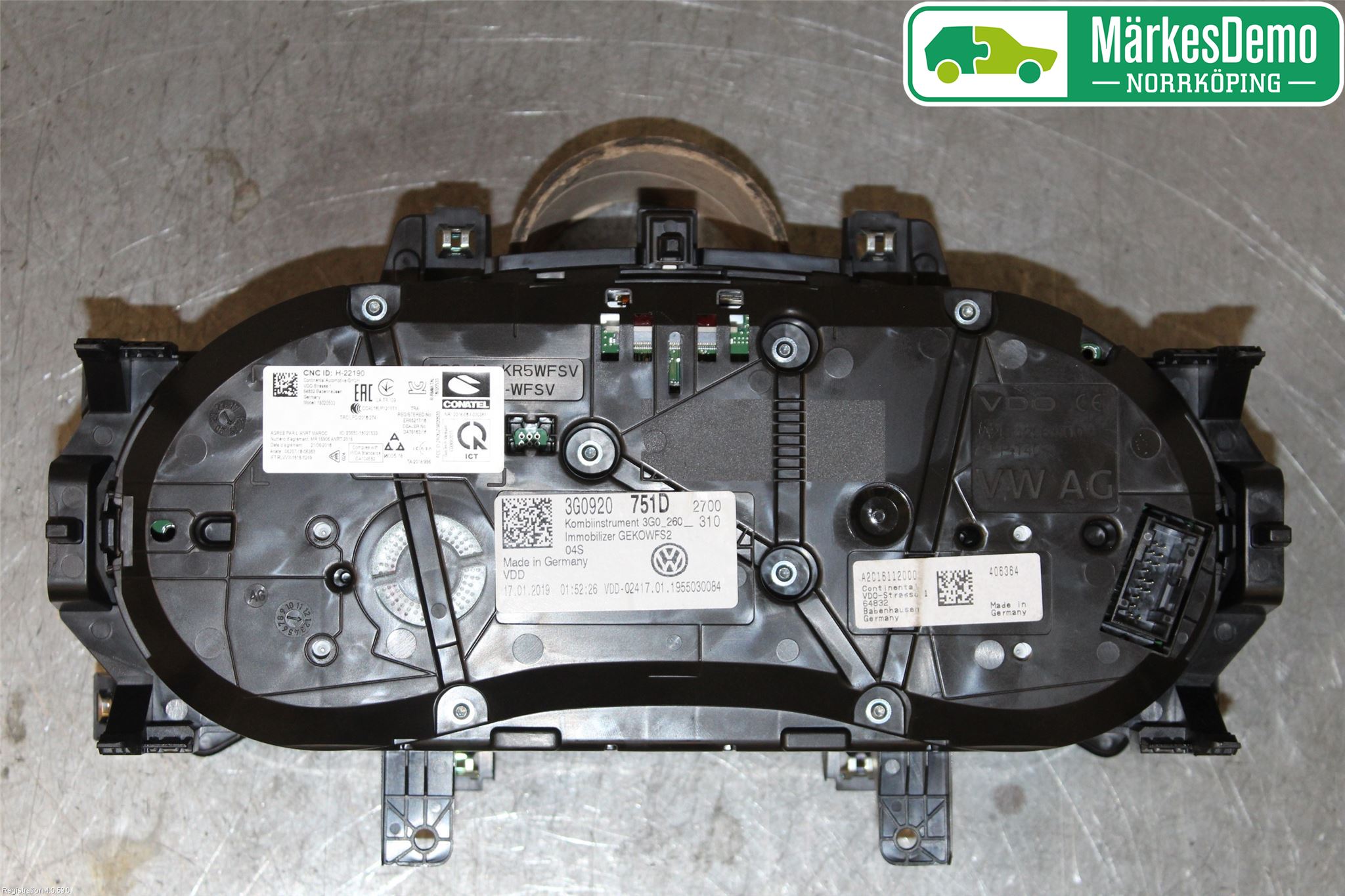 Volkswagen VW PASSAT 15-19 Instrument Komb