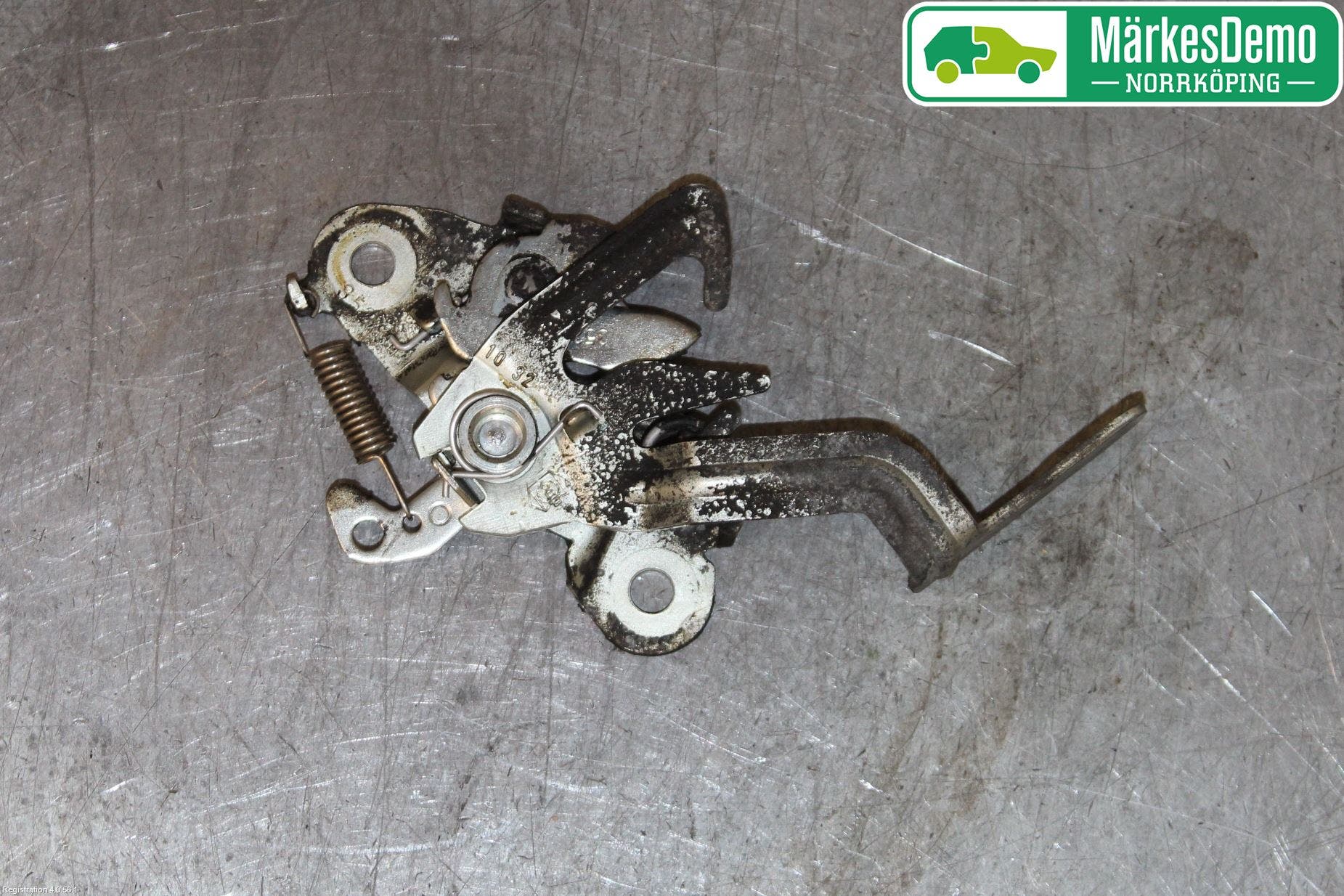 Peugeot 308 08-13 Huv Spärr