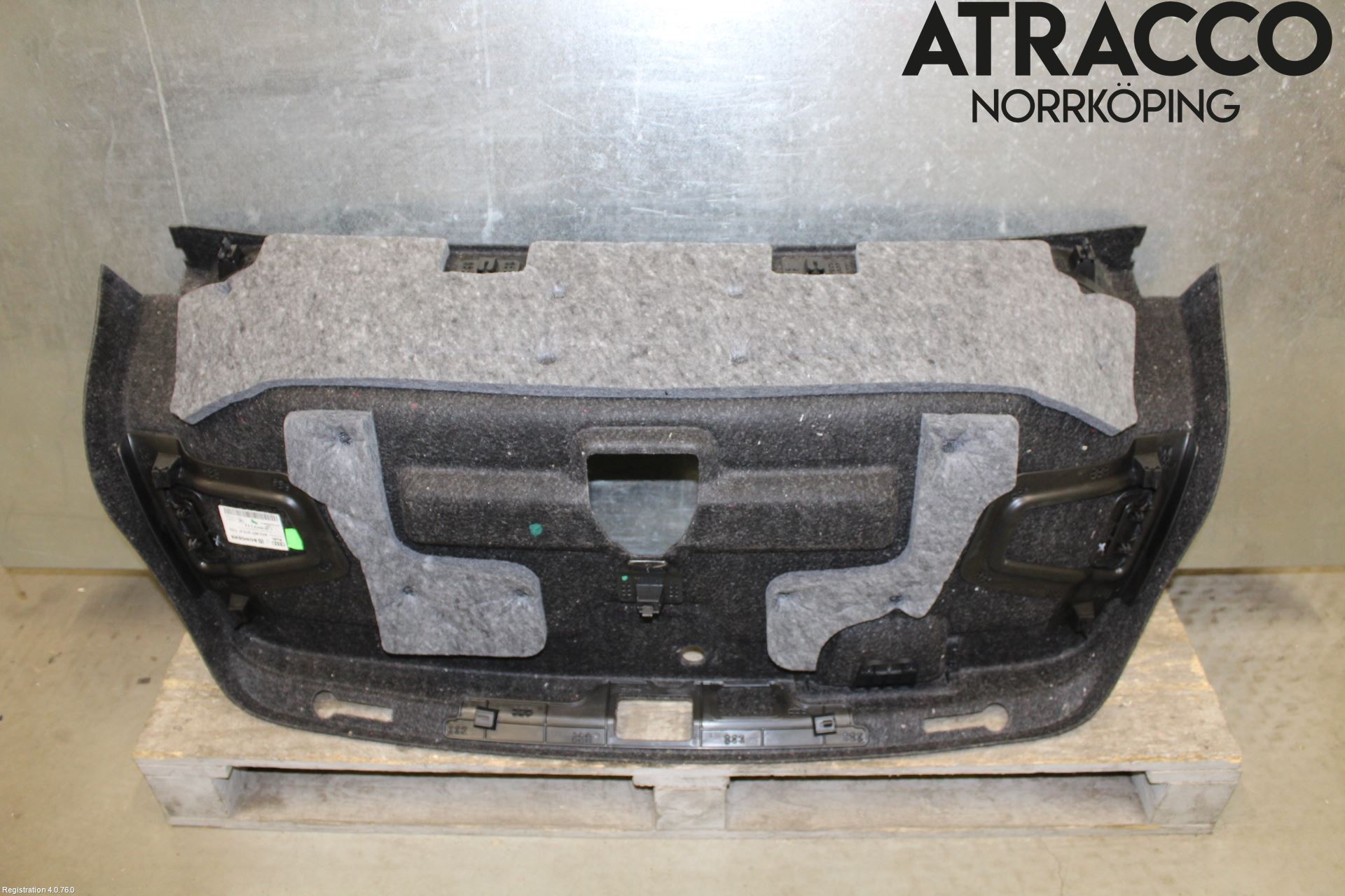 Audi A6 F2/C8 19- Inredning Bakluckeklädsel
