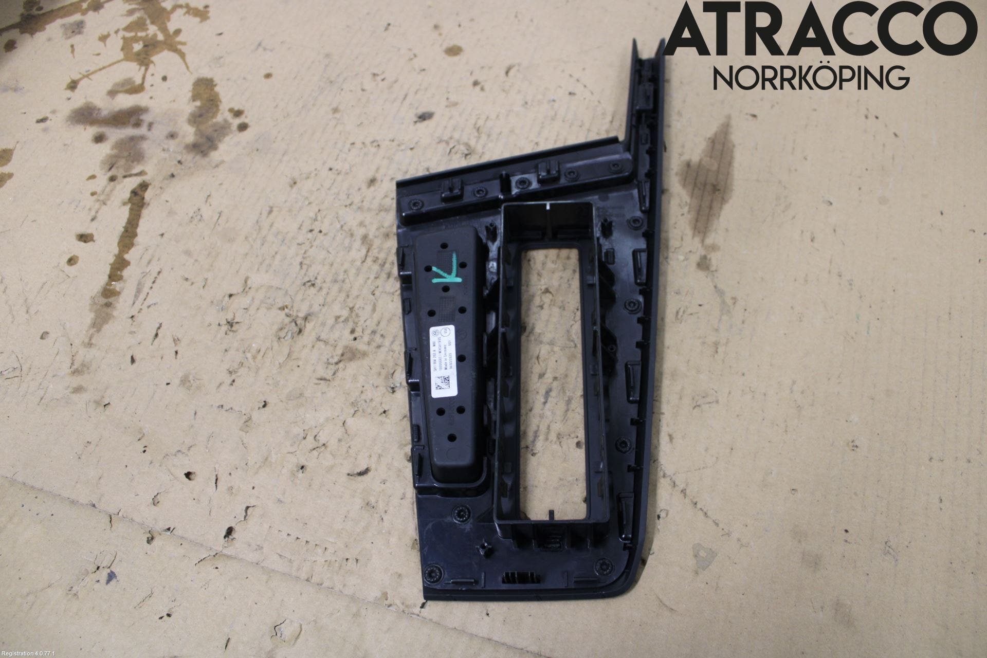 Volkswagen VW GOLF / E-GOLF VIII 20- Inredning Sarg Växelspak