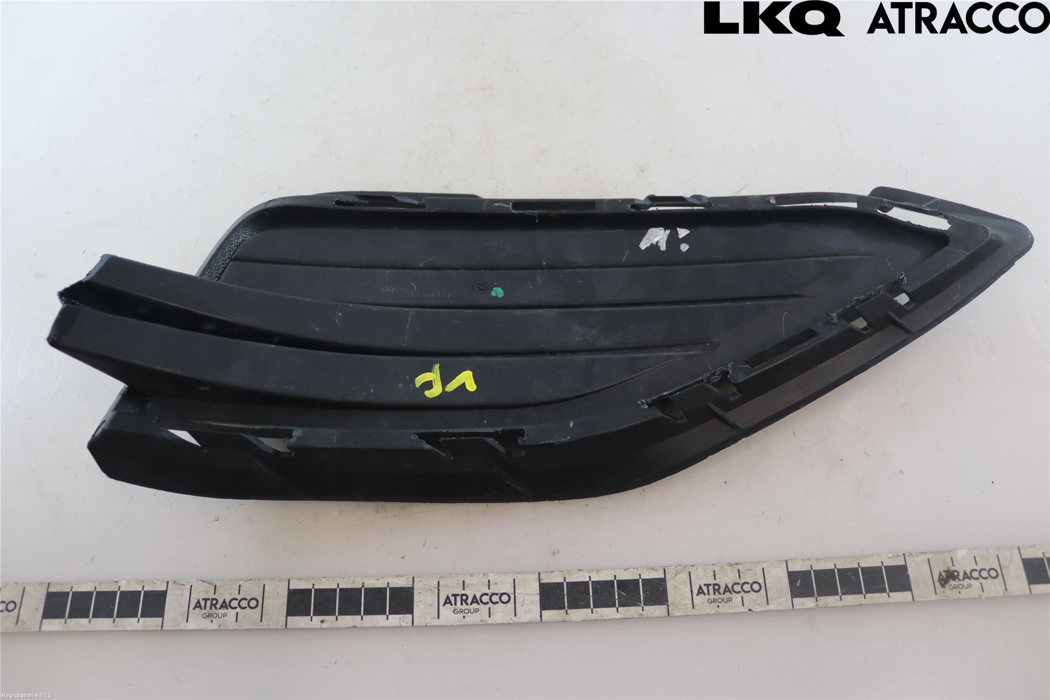 Volkswagen VW JETTA VI 11- Grilldel Vänster