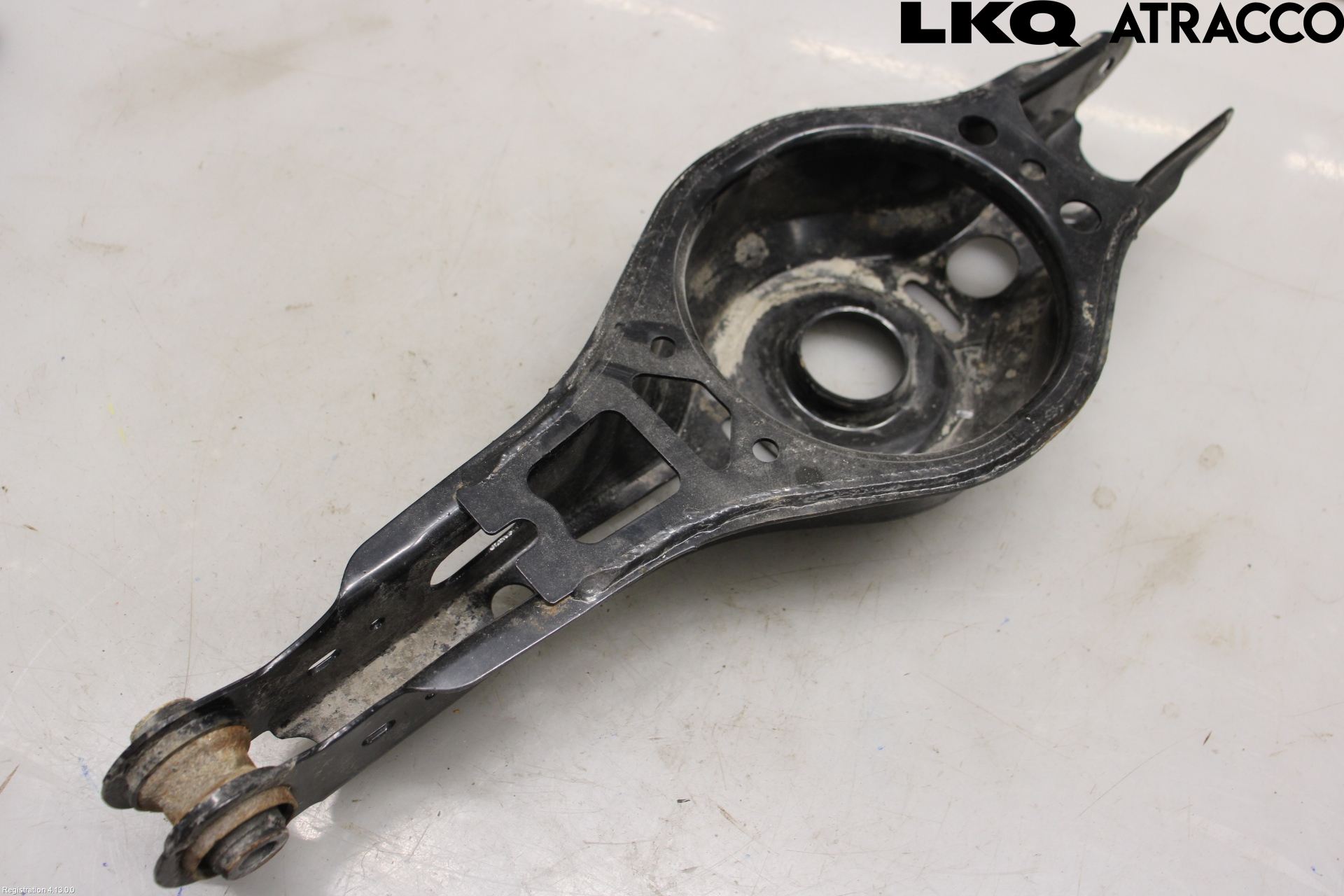 Toyota COROLLA CROSS XG10 22- Bärarm Bak Vänster