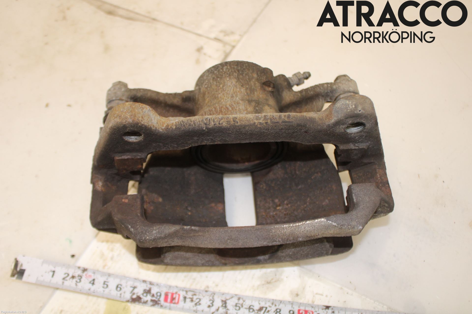Seat ATECA 16->> Bromsok Fram Höger