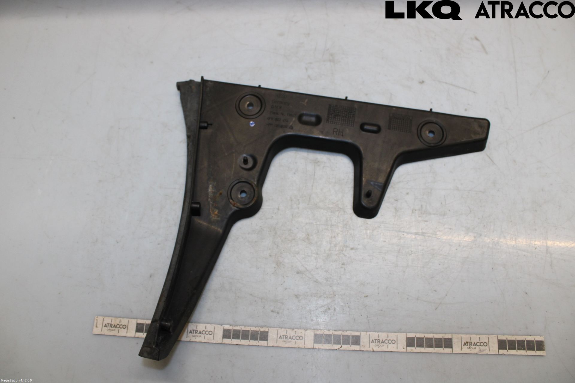 Audi A6/S6     05-11 Stötfångarfäste Bak Hö