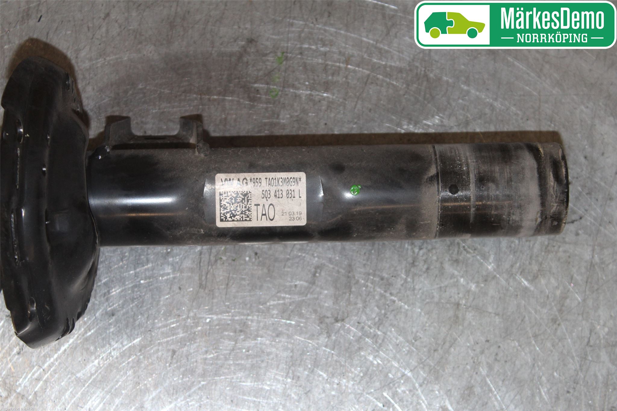 Skoda KAROQ 18- Fjäderben Fram Höger