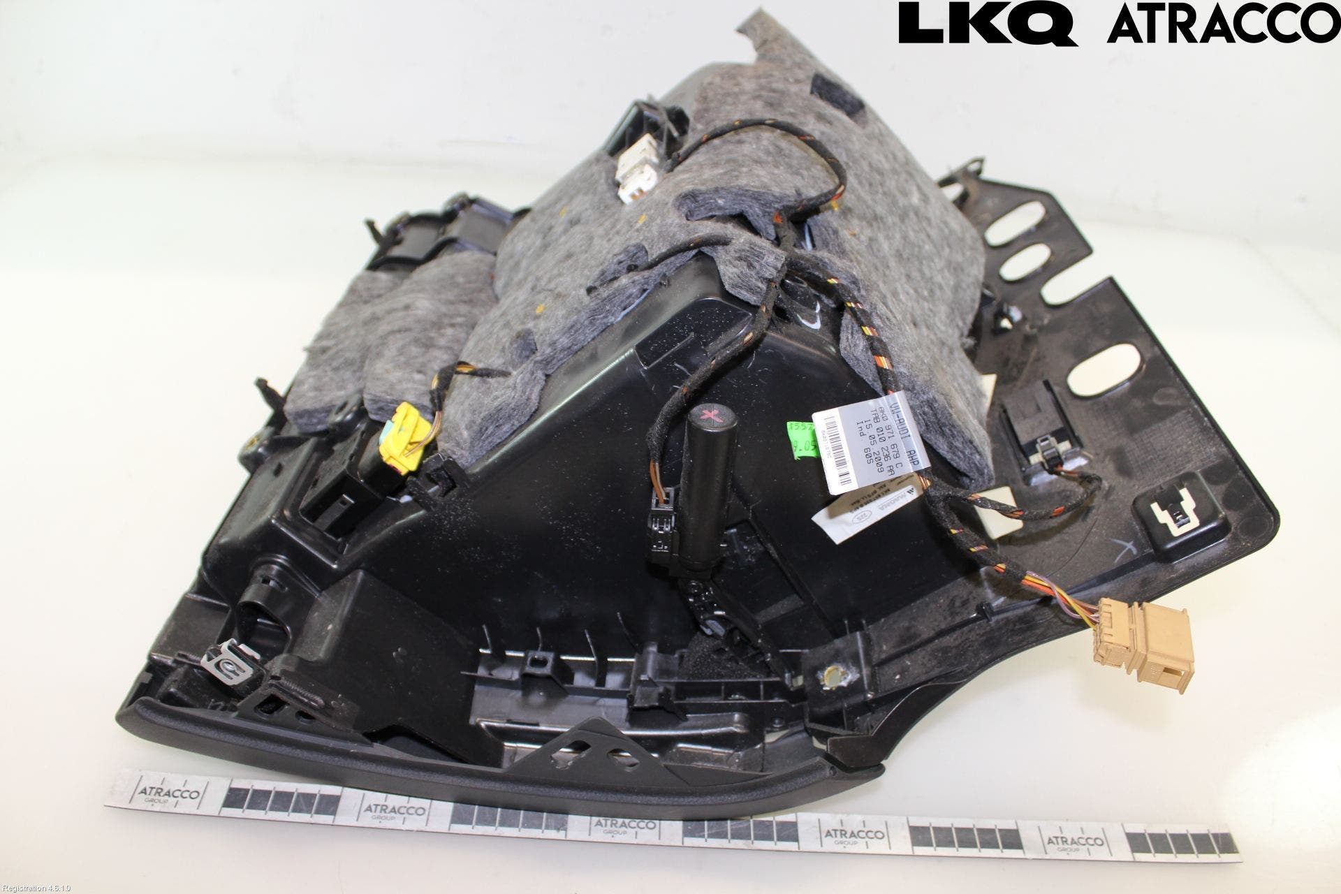 Audi A4 ALLROAD 09-16 Handskfack