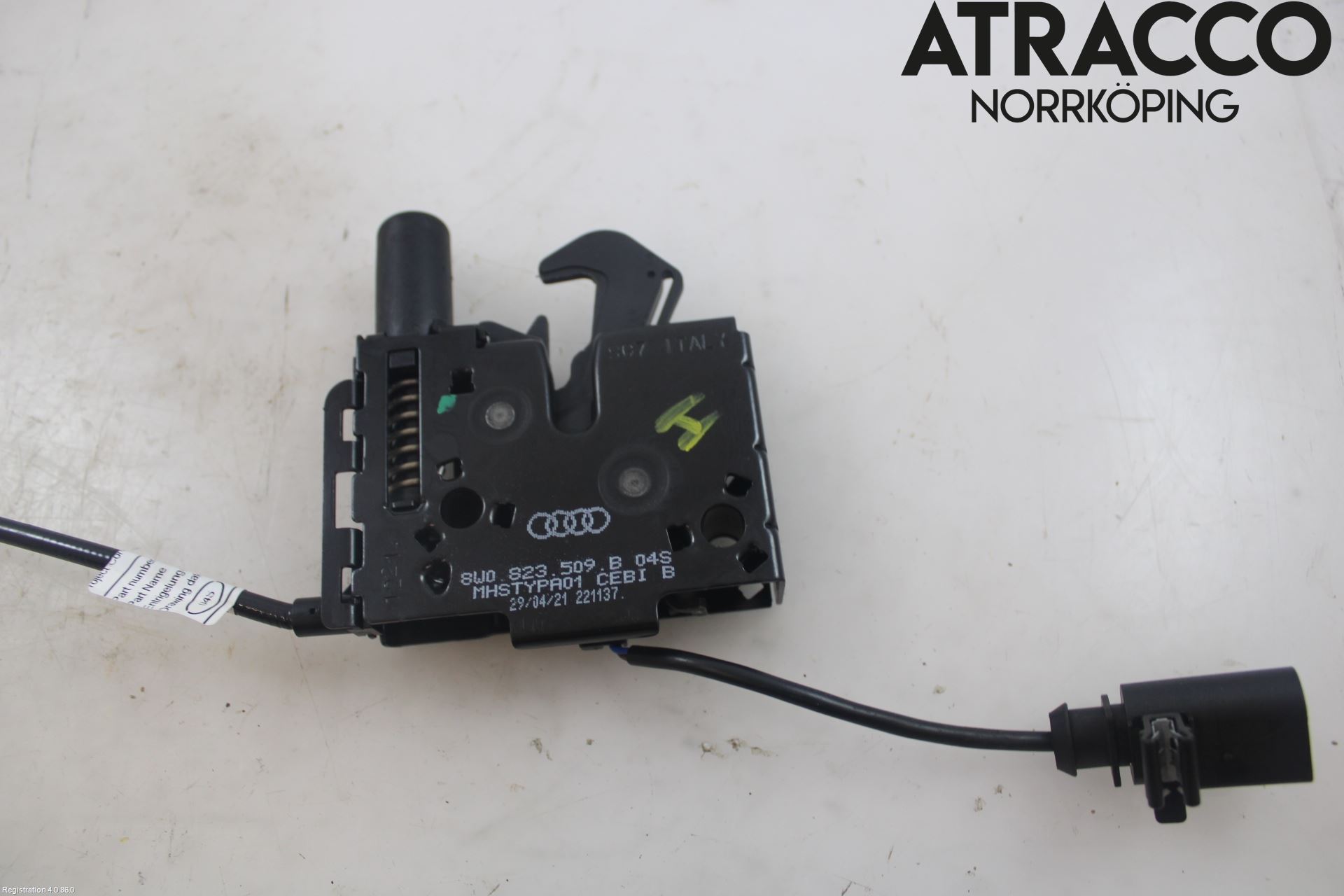 Audi Q4 E-TRON FZ 22- Huvlås