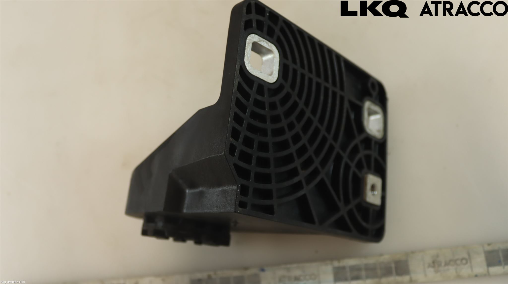 Volkswagen VW ID.4 21- Kylarfäste-Ram-Balk