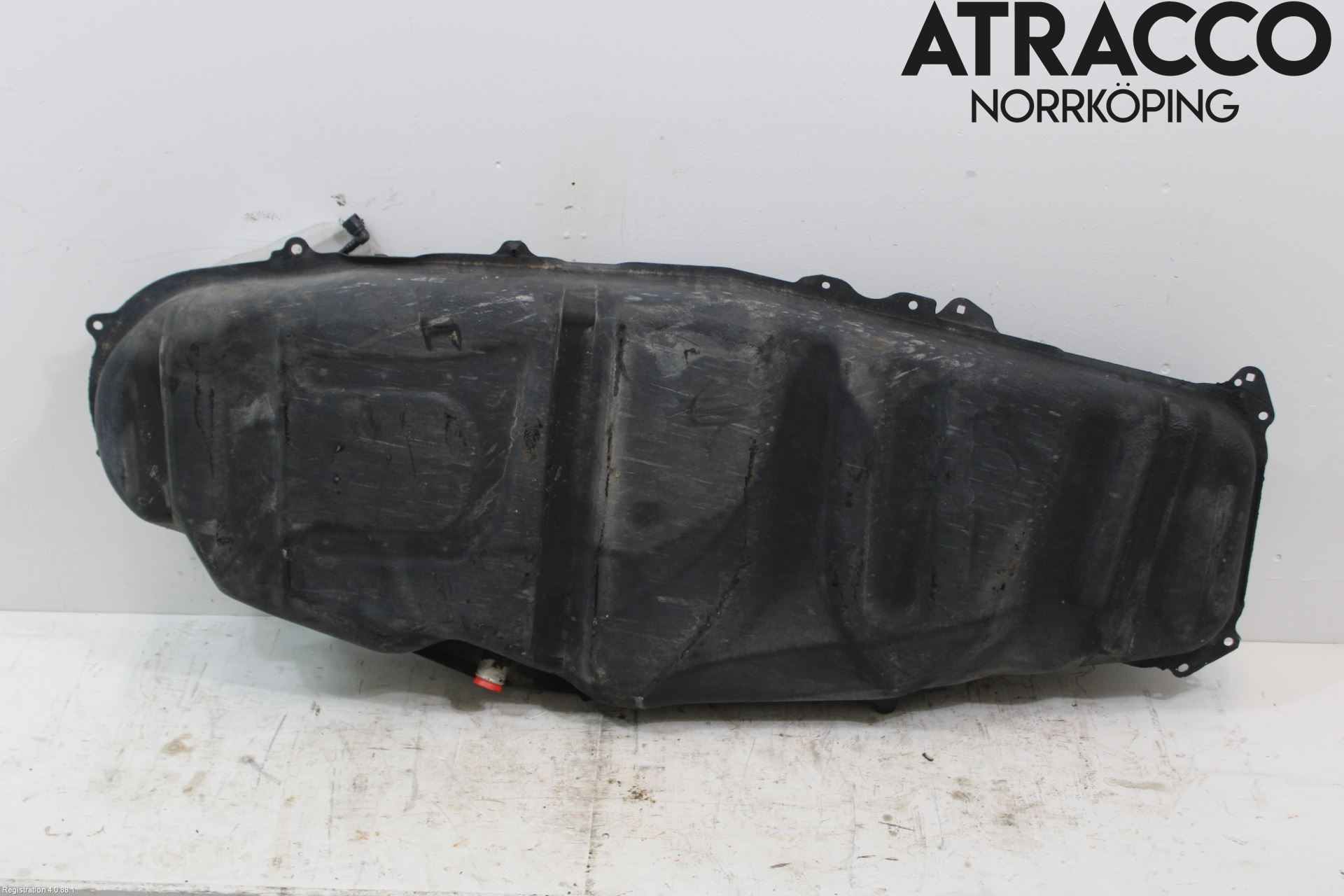 Toyota RAV4 13-18 Bränsletank Insprutning
