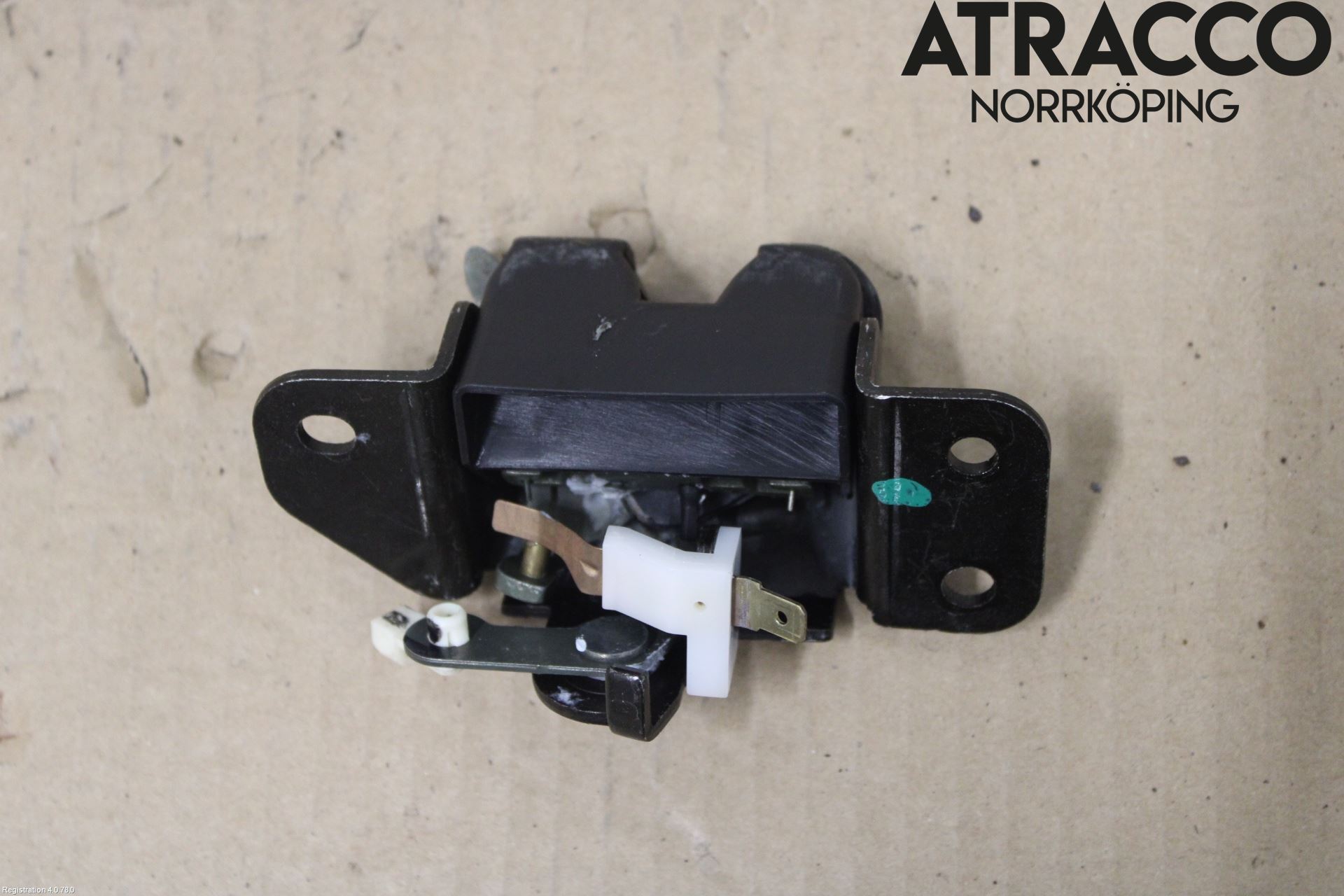 Hyundai ACCENT   03-06 Låskista Baklucka